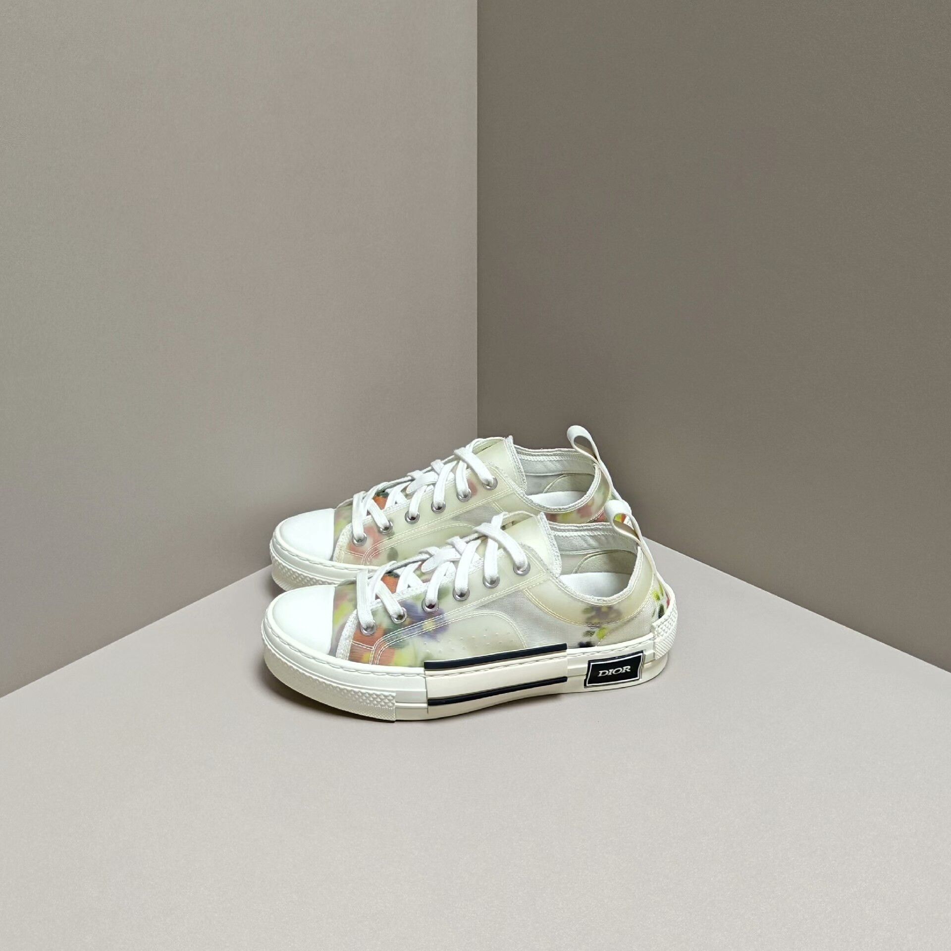 Dior Dior Lowtop Sneakers us_6 Women Size US 6 / IT 36 - 1 Thumbnail