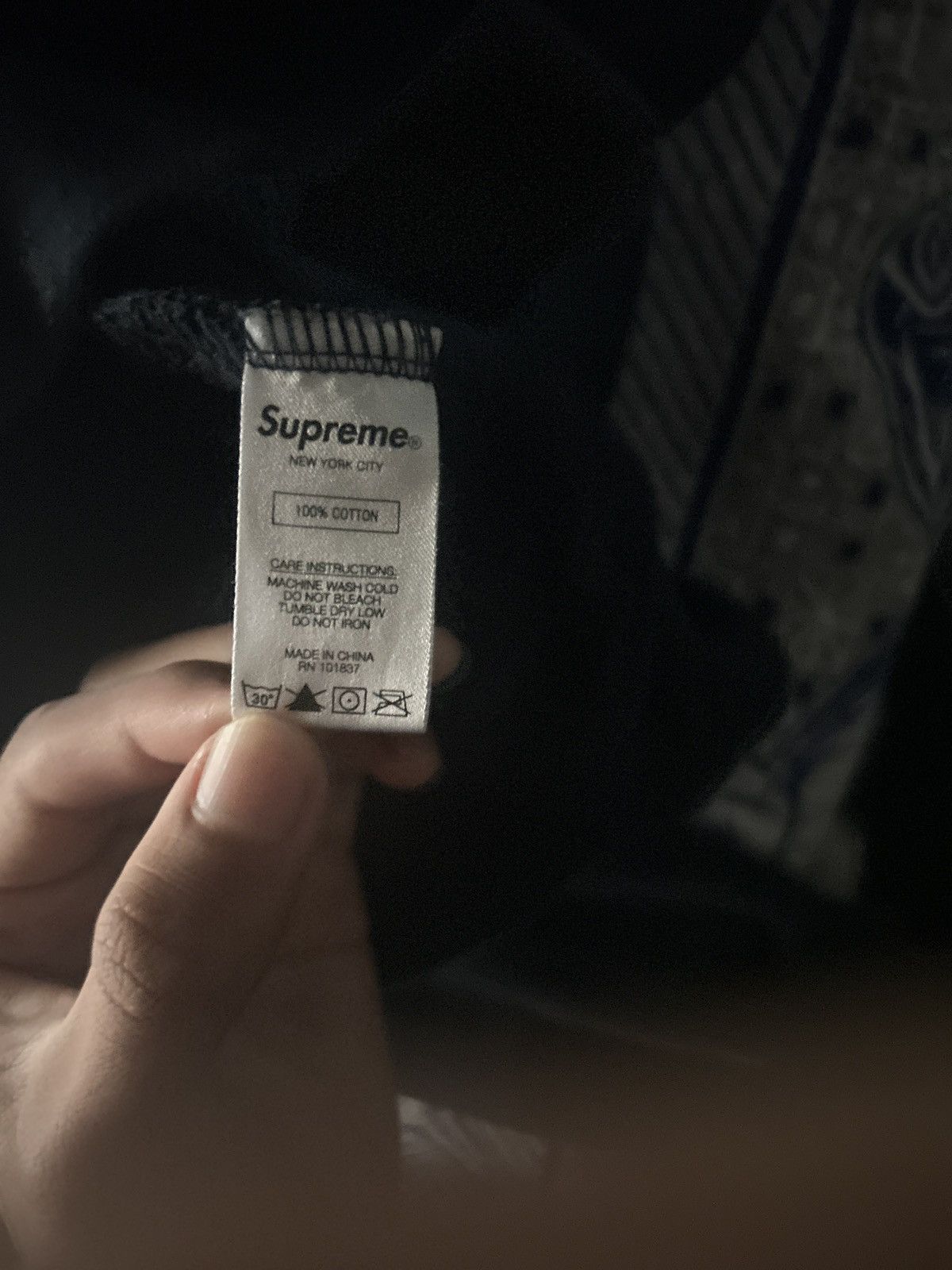 Supreme Supreme logo spread Size US XL / EU 56 / 4 - 6 Thumbnail