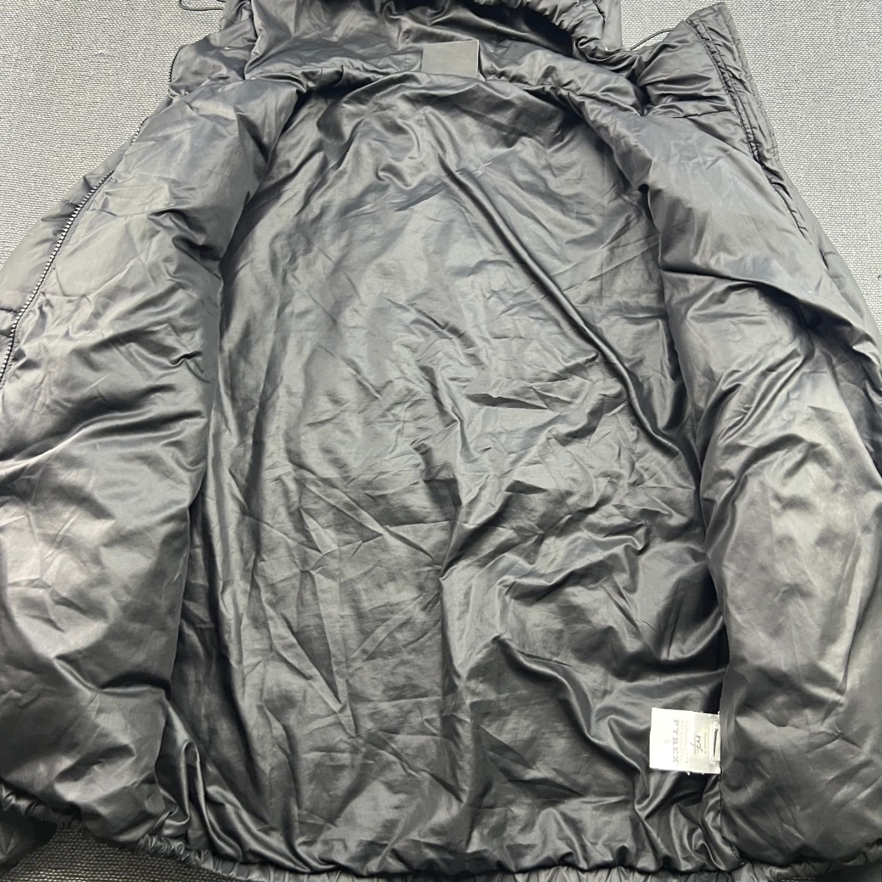 Vintage PYREX Pyrex Vision Virgil Abloh Puffer Jacket Mens XS Black Hooded Full Zip Jacket Size US XS / EU 42 / 0 - 6 Thumbnail