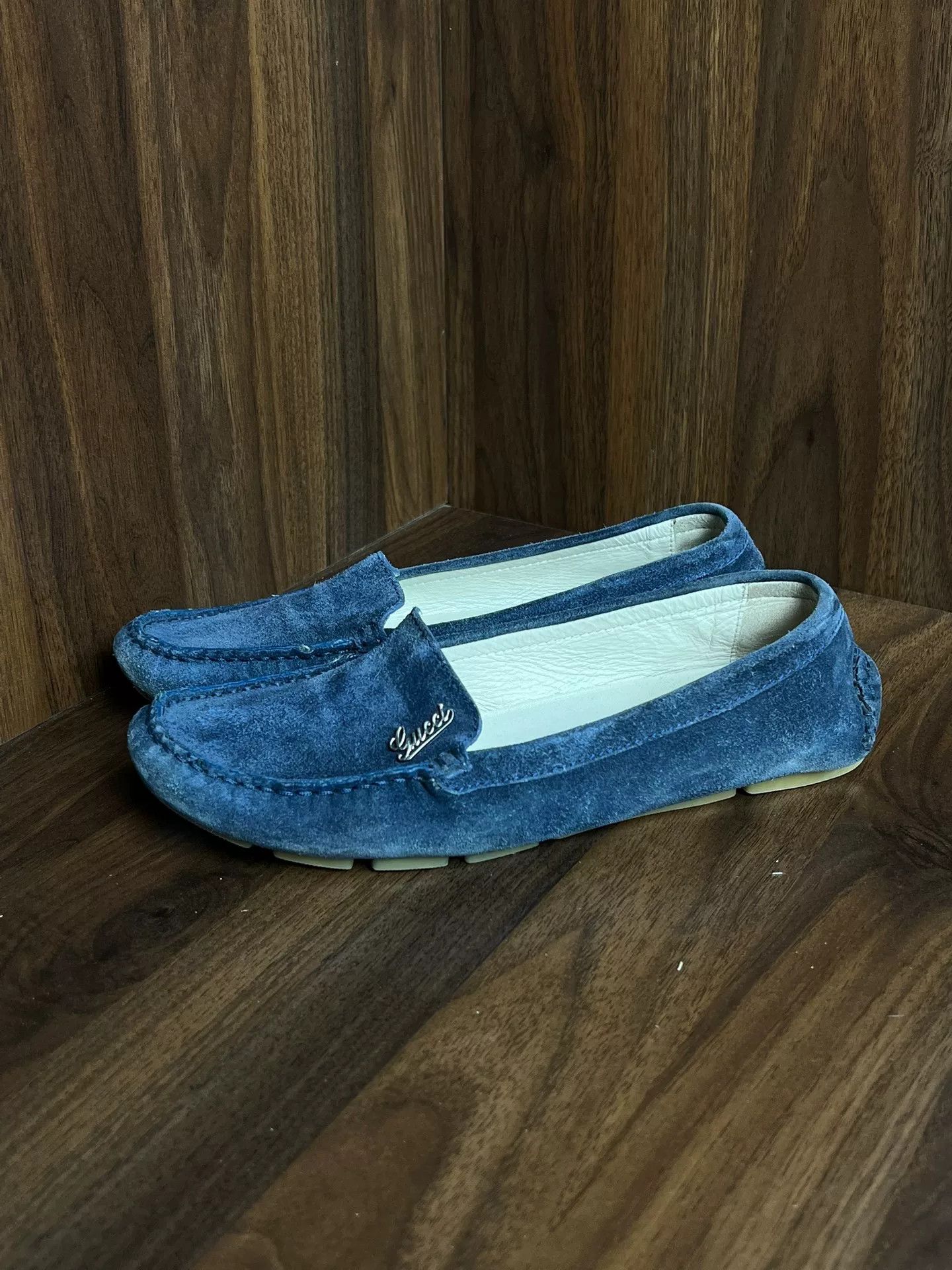 Gucci Gucci Suede Blue Lowtop Sneakers us_6 Women Size US 6 / IT 36 - 1 Thumbnail