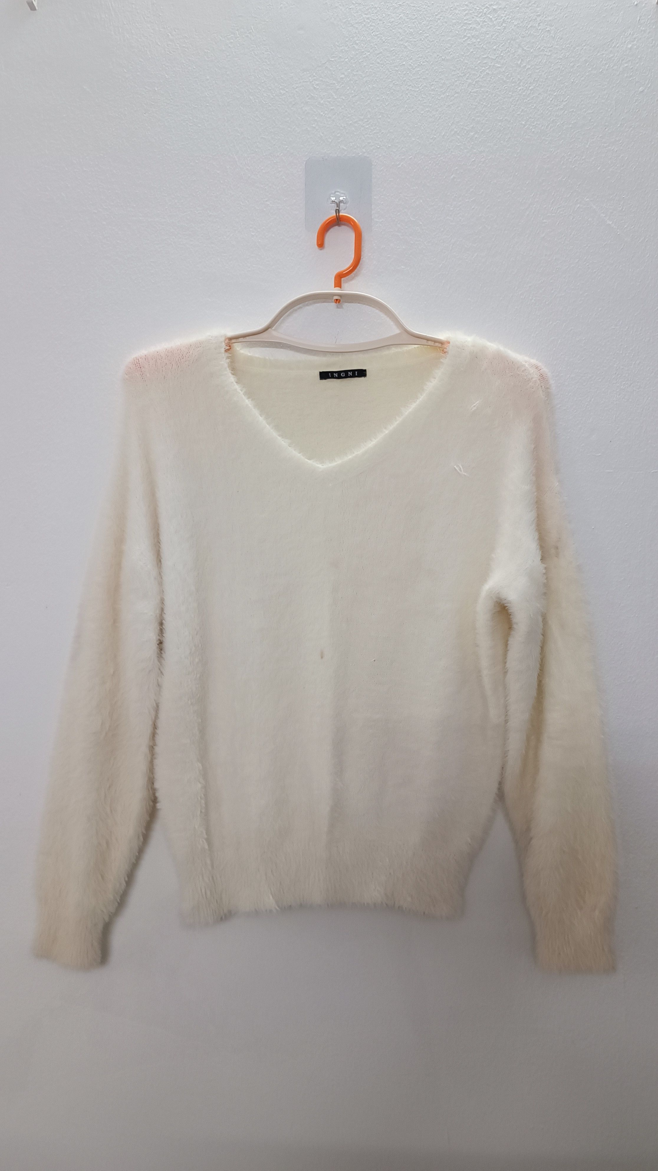 Homespun Knitwear × Japanese Brand × Vintage INGNI Vintage Look White Knitwear Size M / US 6-8 / IT 42-44 - 1 Thumbnail
