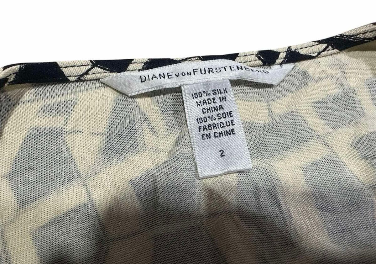 Diane von Furstenberg 🔥Rare Diane Von Furstenberg Wrap Dress Silk Abstract Size XS / US 0-2 / IT 36-38 - 11 Thumbnail