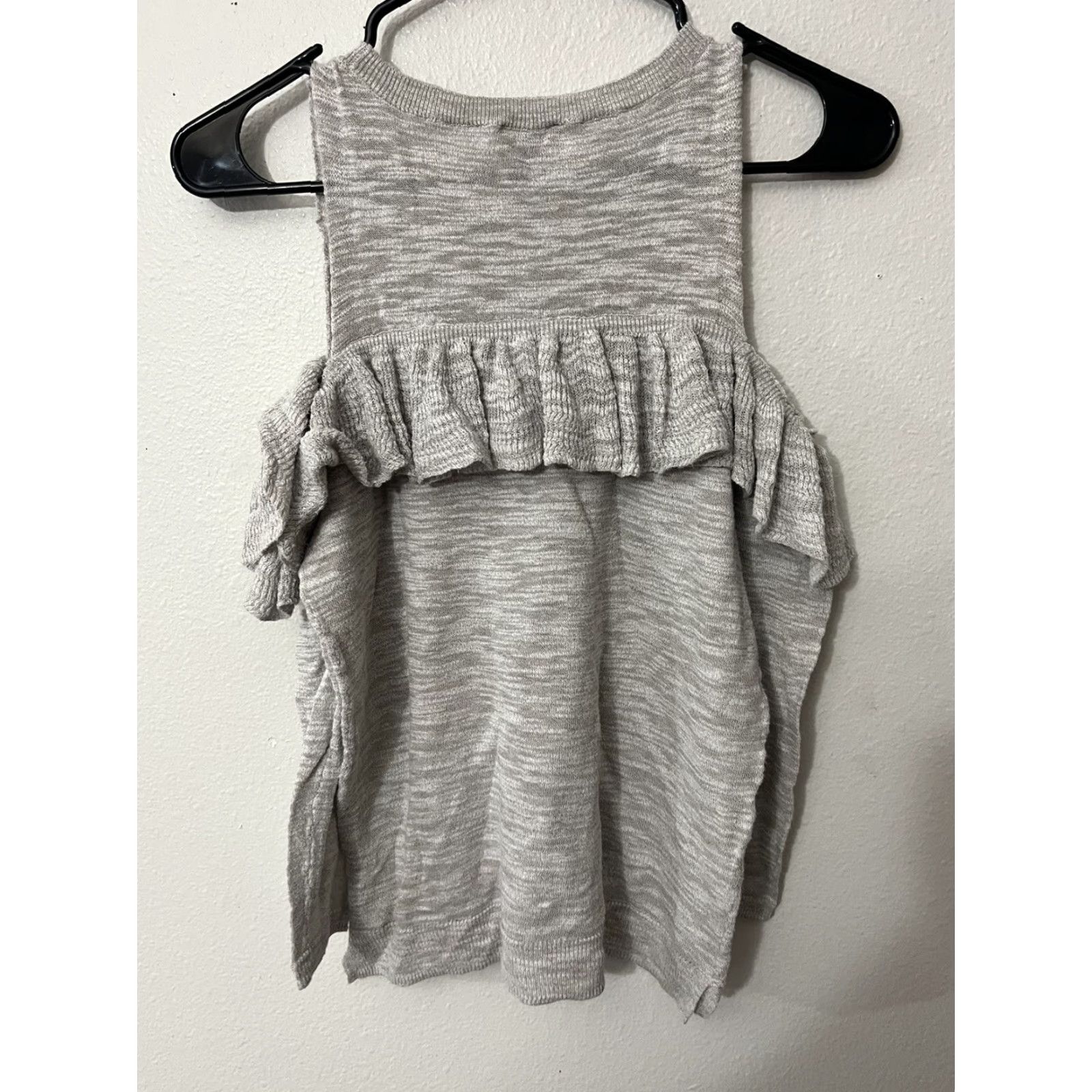 Express Express Gray Cold Shoulder Sweater Pullover Women's Size Small Size S / US 4 / IT 40 - 2 Thumbnail