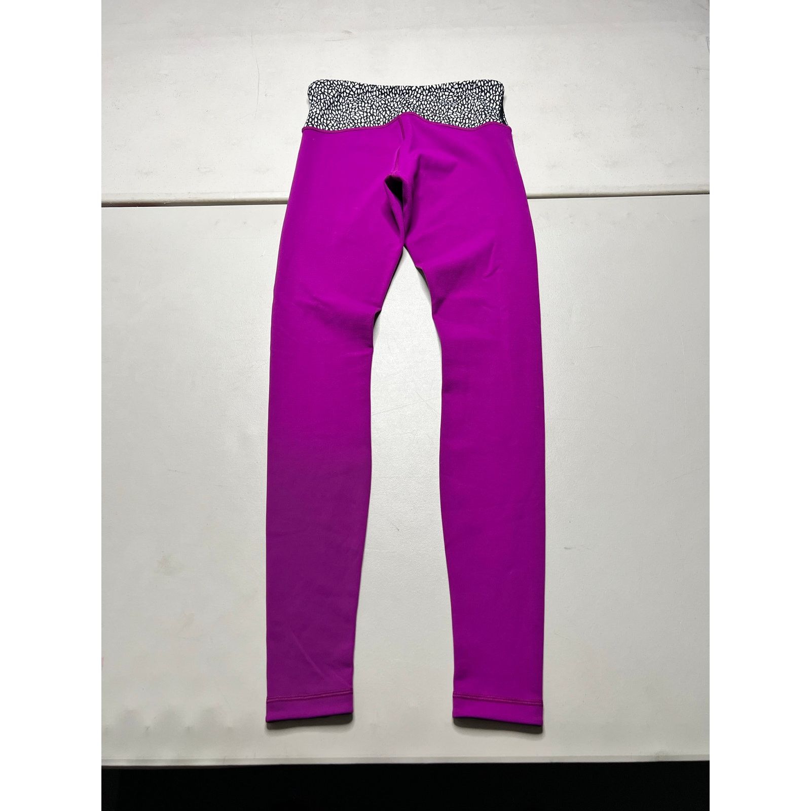 Lululemon Lululemon Wunder Under Leggings Sz 6 Pink Black White Size US 6 / EU 39 - 2 Thumbnail