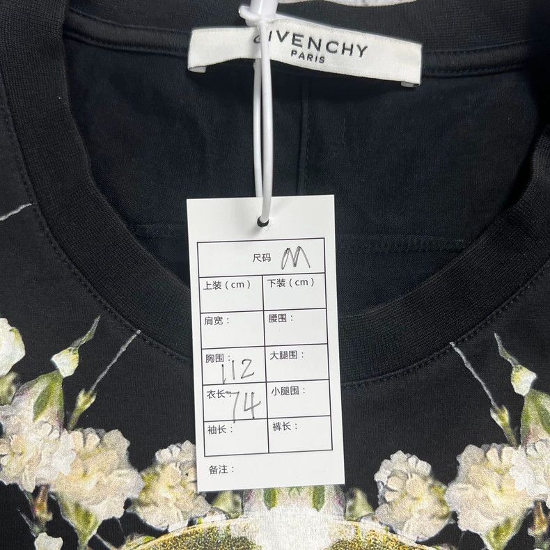 Givenchy Givenchy Mother star short sleeve Size US M / EU 48-50 / 2 - 3 Thumbnail