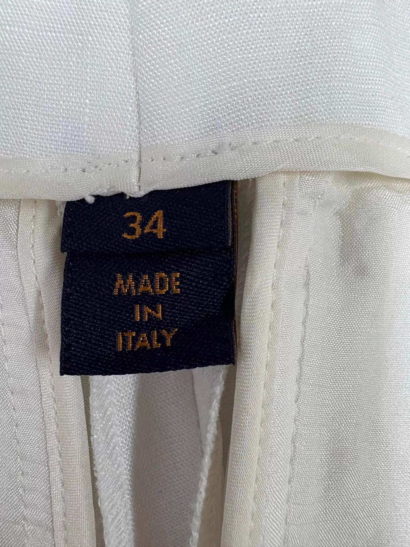Louis Vuitton LV white color block leather buckle linen short 34 Size 24" / US 00 / IT 34 - 6 Thumbnail