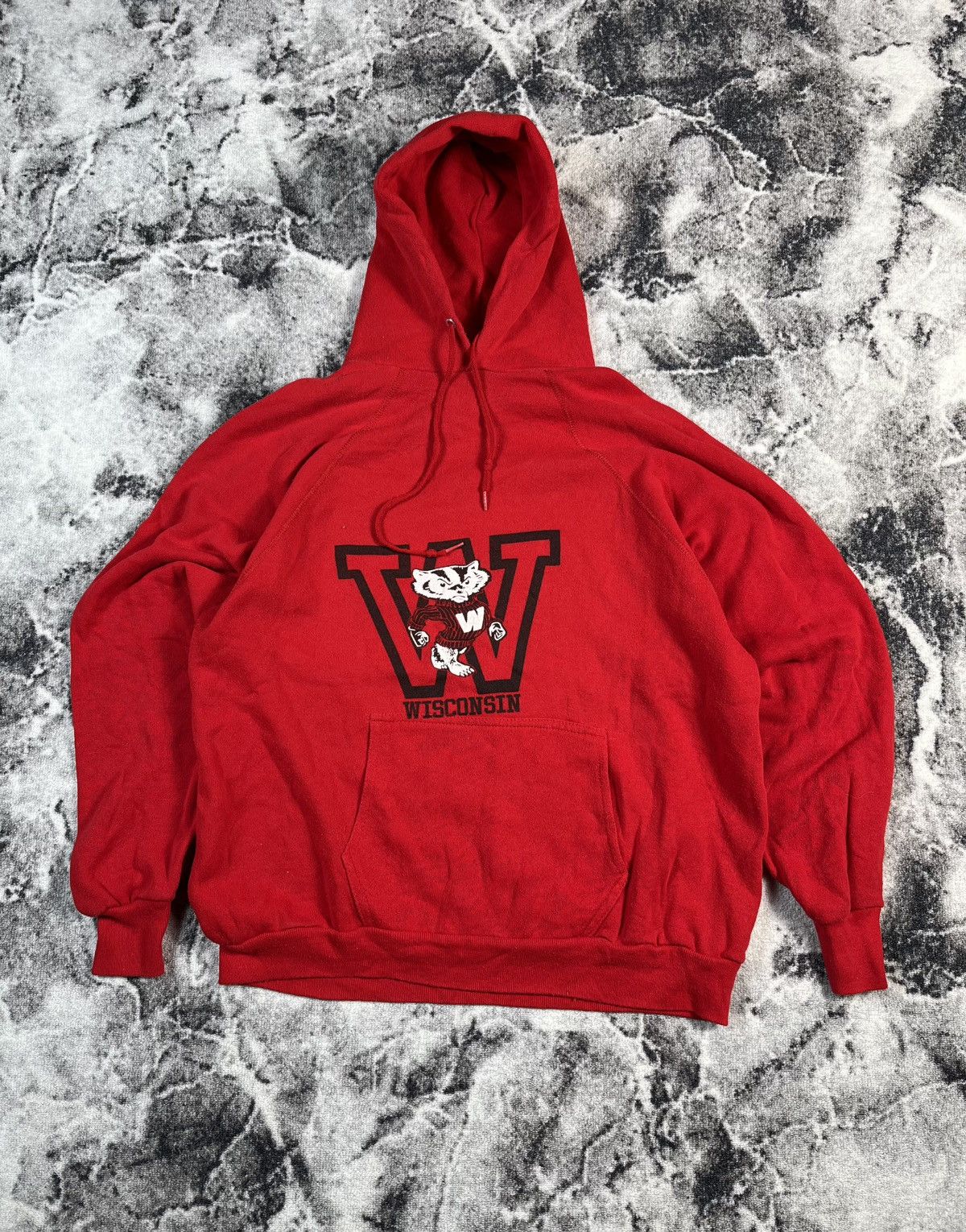 Vintage Vintage Wisconsin Badgers Hoodie USA Red XL Size US XL / EU 56 / 4 - 1 Thumbnail