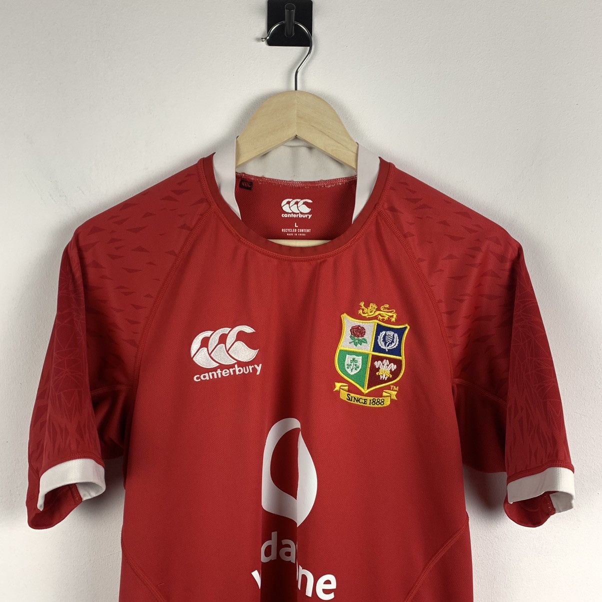 Canterbury of New Zealand Men’s Canterbury British & Irish Lions Rugby Shirt Size L Size US L / EU 52-54 / 3 - 2 Thumbnail