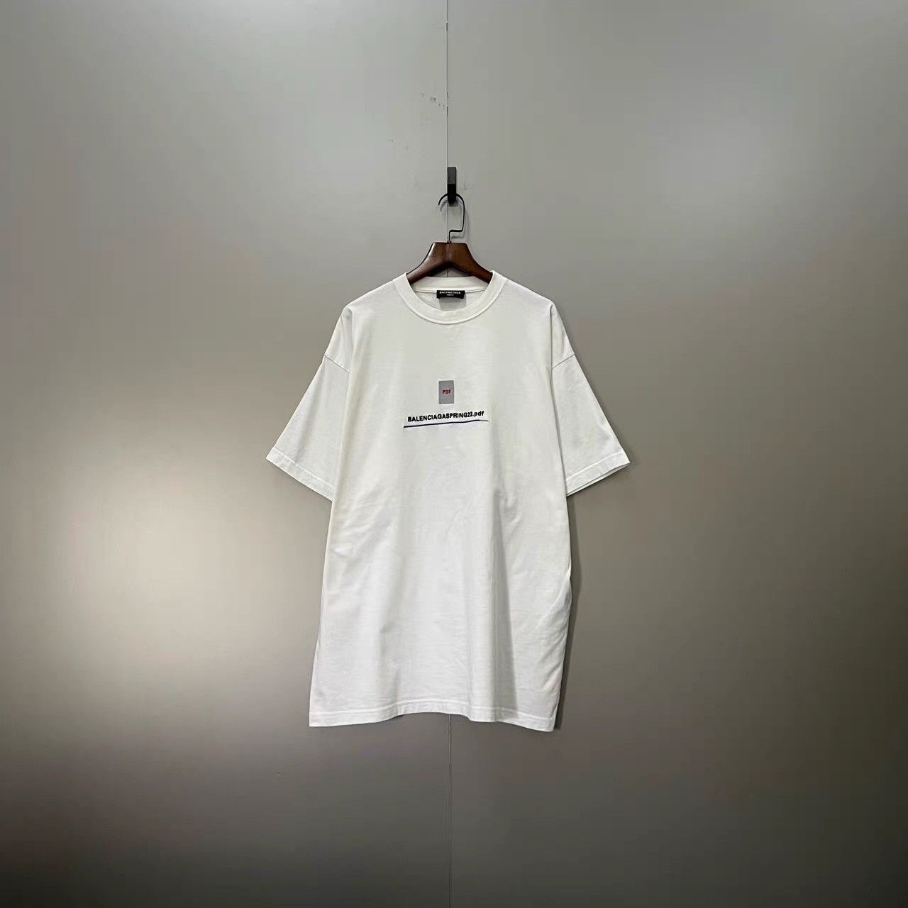 Balenciaga Balenciaga White Letter Logo Print Short Sleeve K28 Size US S / EU 44-46 / 1 - 1 Thumbnail