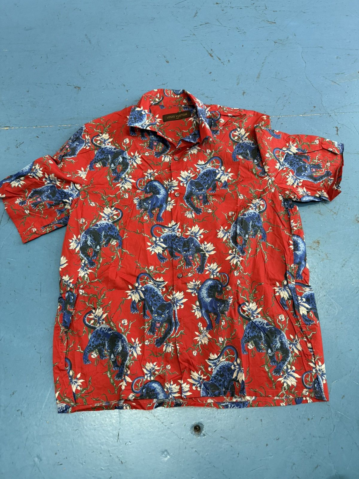 Louis Vuitton LOUIS VUITTON 2016 RED PANTHER SHRIT Size US XXL / EU 58 / 5 - 1 Thumbnail
