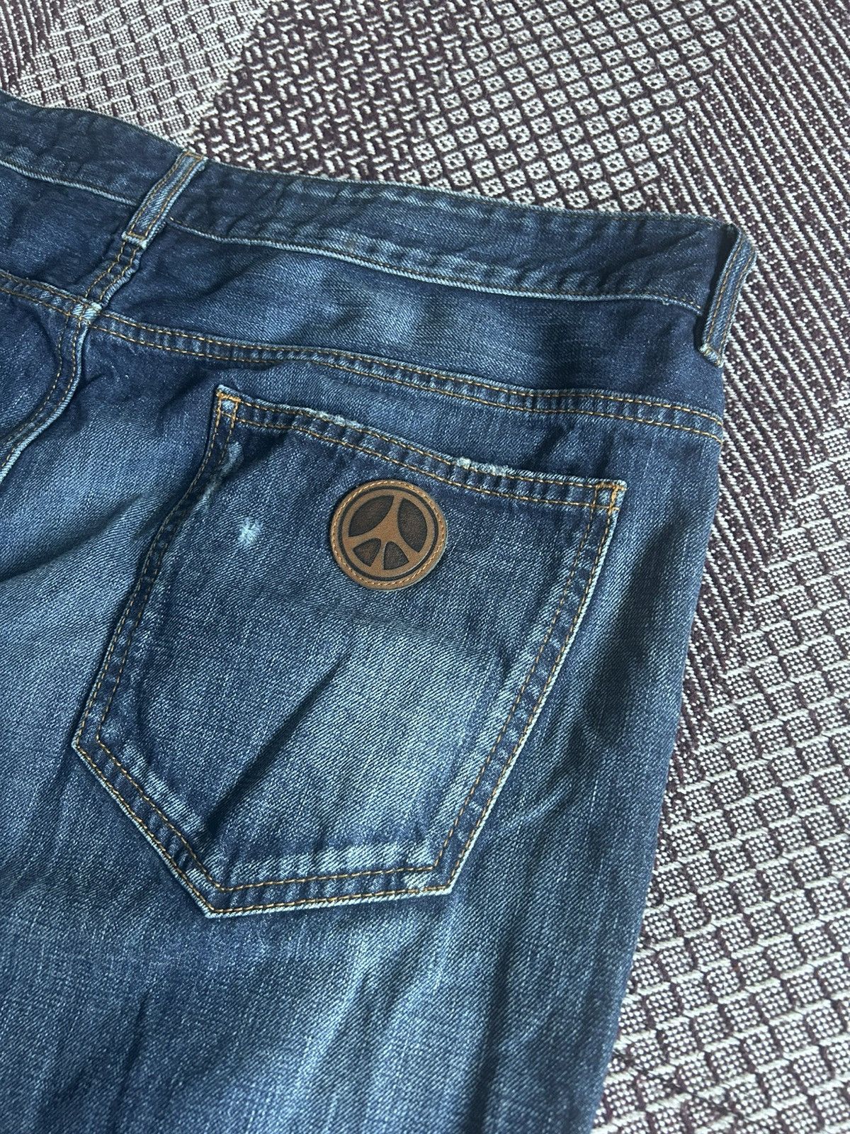 Moschino Vintage Love Moschino Denim Jeans Distressed Luxury Size 38 Size US 38 / EU 54 - 5 Thumbnail
