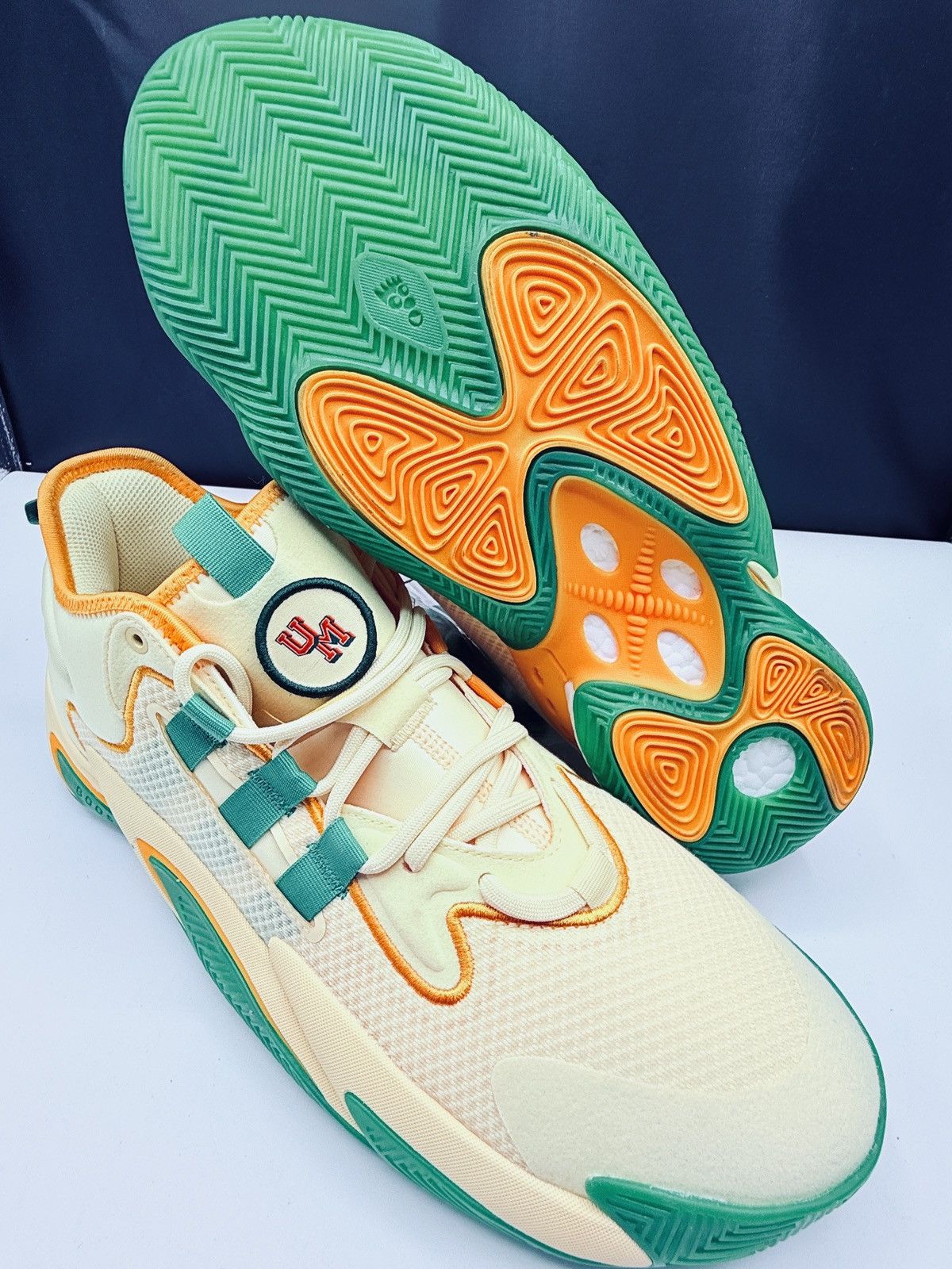 Adidas Adidas BYW Select PE Miami Hurricanes Men Sz 12.5 IE0880 Size US 12.5 / EU 45-46 - 11 Thumbnail