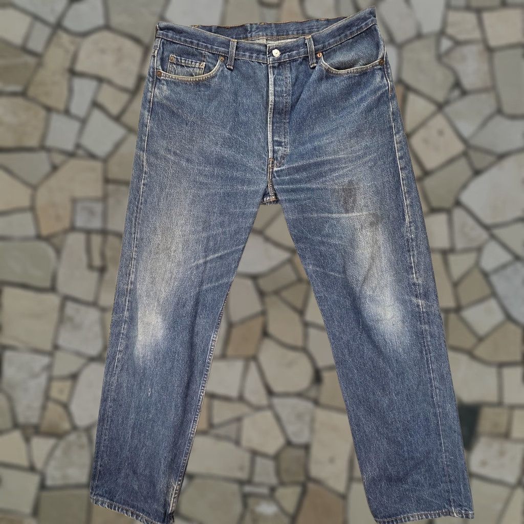 Levi's Levi's 501 Jeans Mens Medium Blue Wash Button Fly Vintage Straight 36x30 Made in USA Mens Jeans 36 Size US 36 / EU 52 - 1 Thumbnail