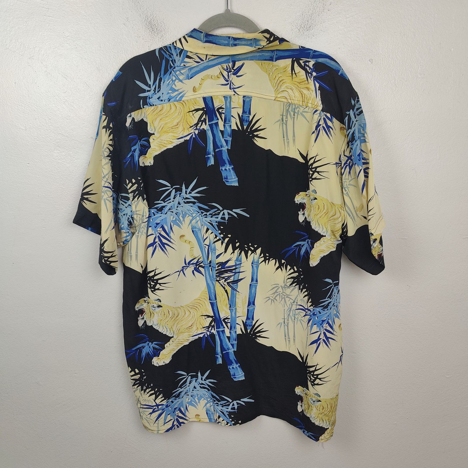 Other Vintage Avanti Silk Hawaiian Shirt Mens Large Tiger Size US L / EU 52-54 / 3 - 6 Thumbnail