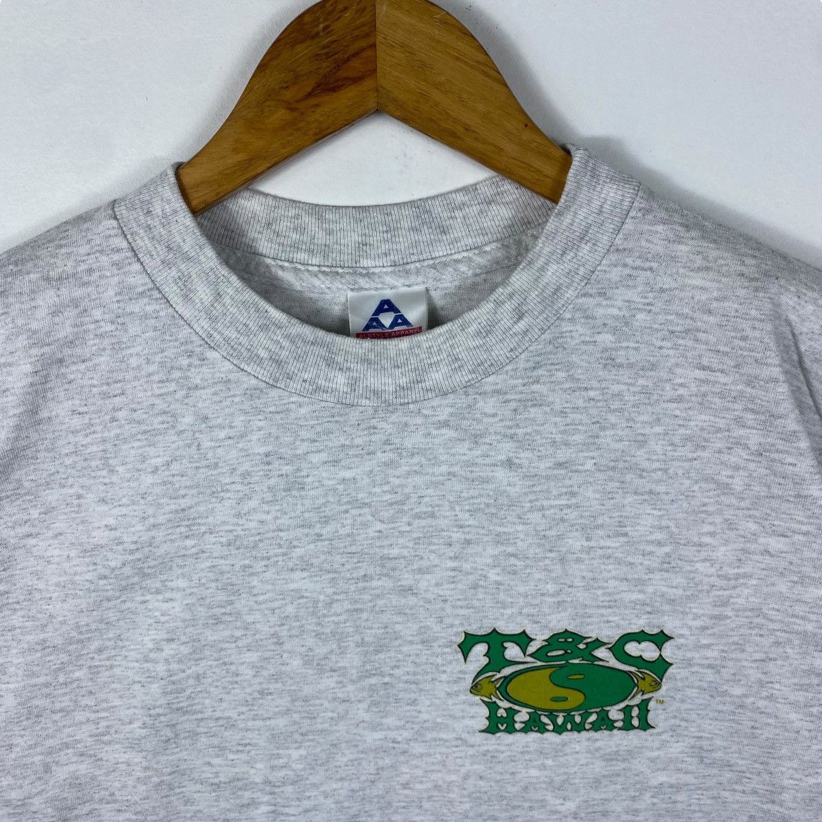 Vintage Vintage 90's T&C HAWAII Graphic Surf Tee Shirt Medium Size Size US M / EU 48-50 / 2 - 5 Thumbnail