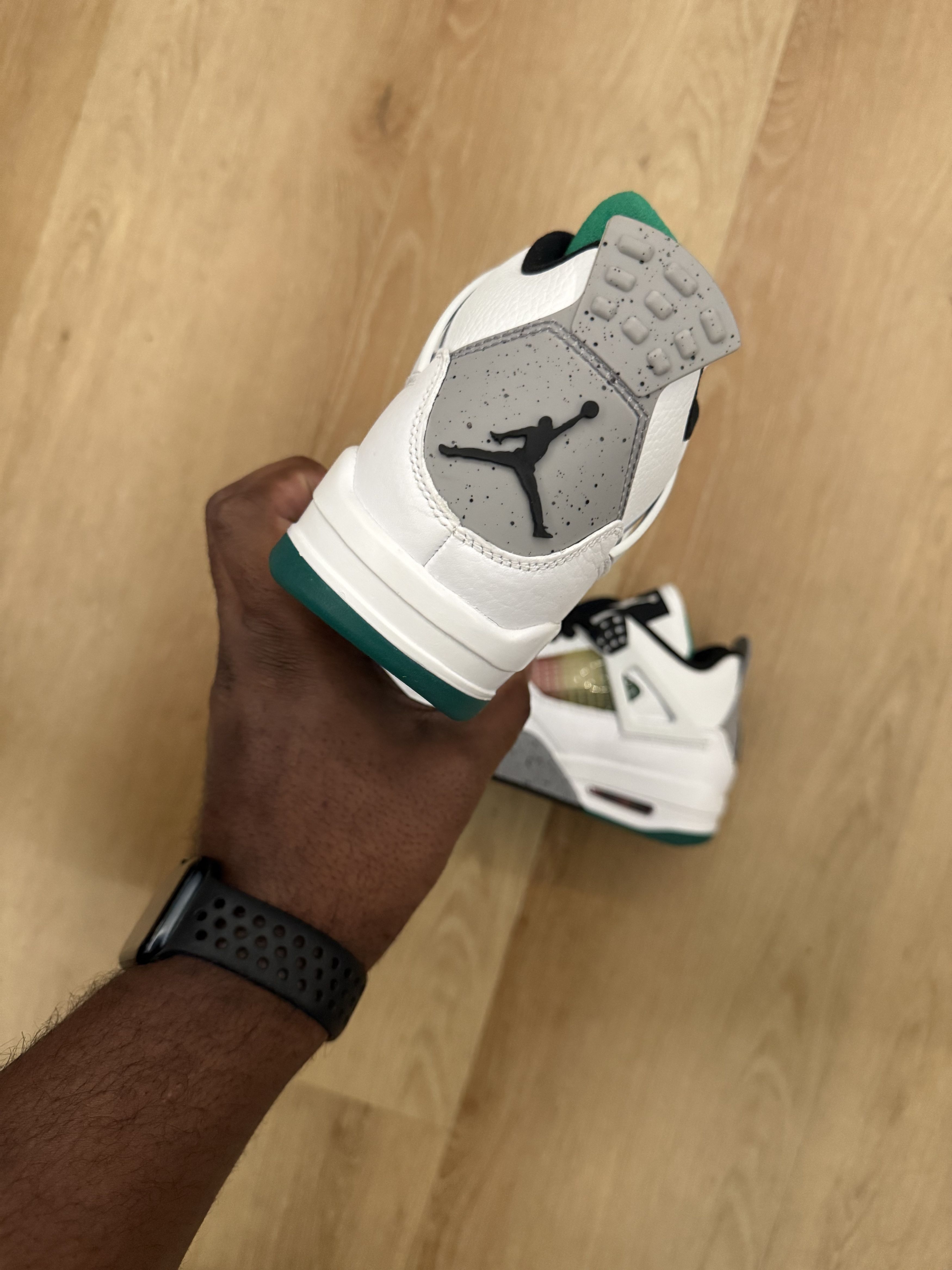 Jordan Brand AirJordan Retro 4 'LUCID GREEN RASTA' (WMNS) Size US 9 / IT 39 - 3 Thumbnail