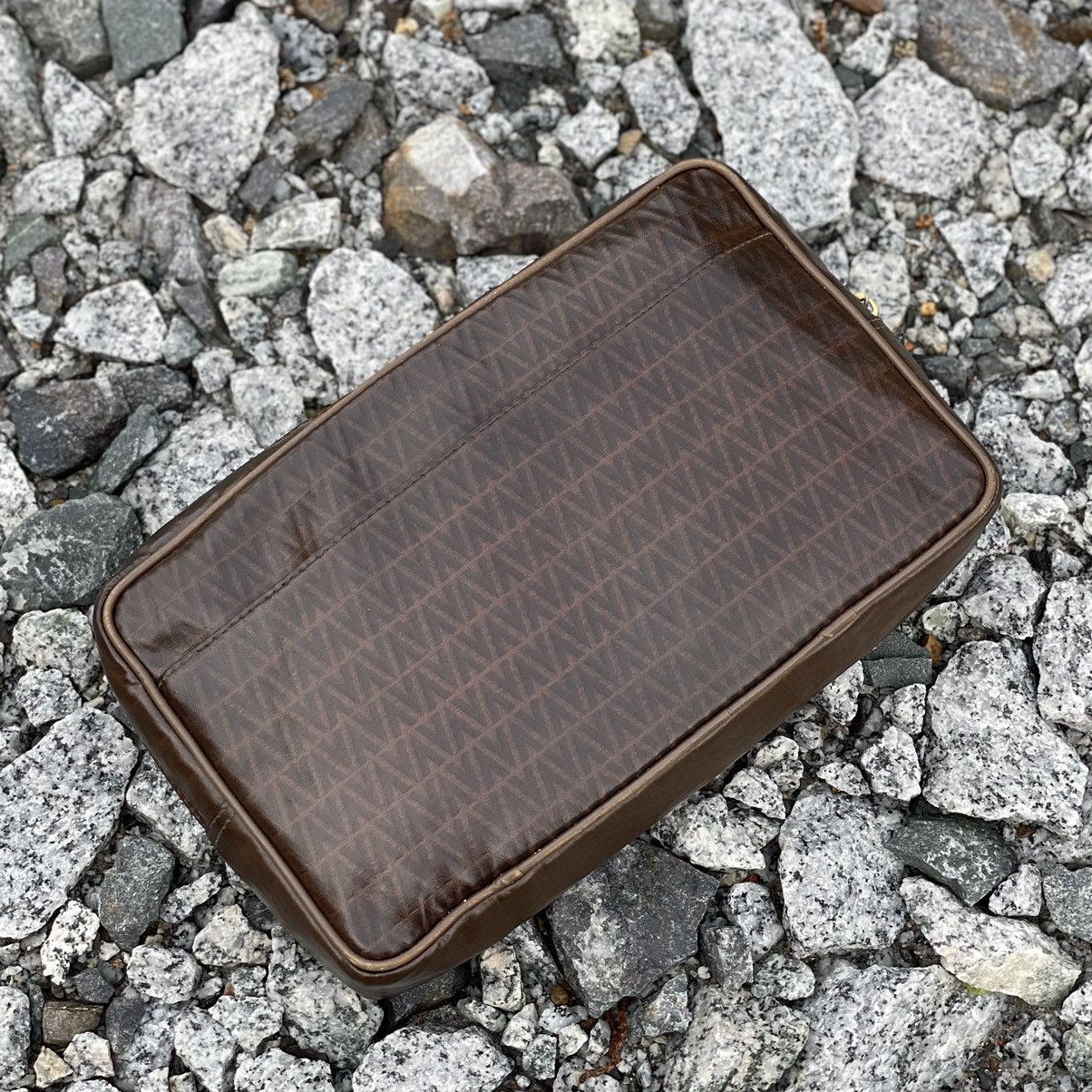 Mario Valentino × Valentino Vintage Mario Valentino Unisex Monogram Clutch Size ONE SIZE - 6 Thumbnail