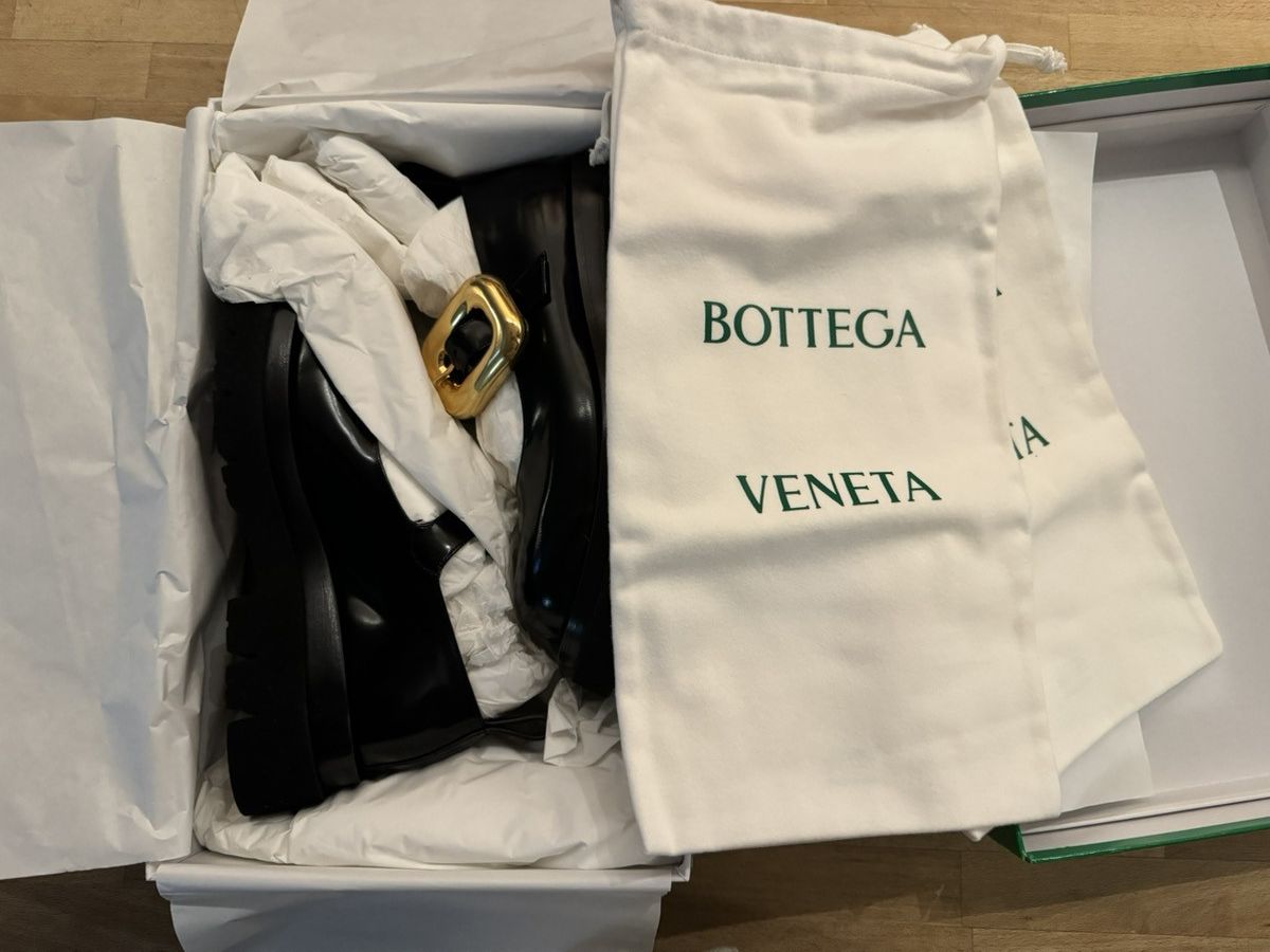 Bottega Veneta Black Bottega Veneta Lug Mary-Jane Flats shoes Sz 8 Size US 8 / IT 38 - 8 Thumbnail