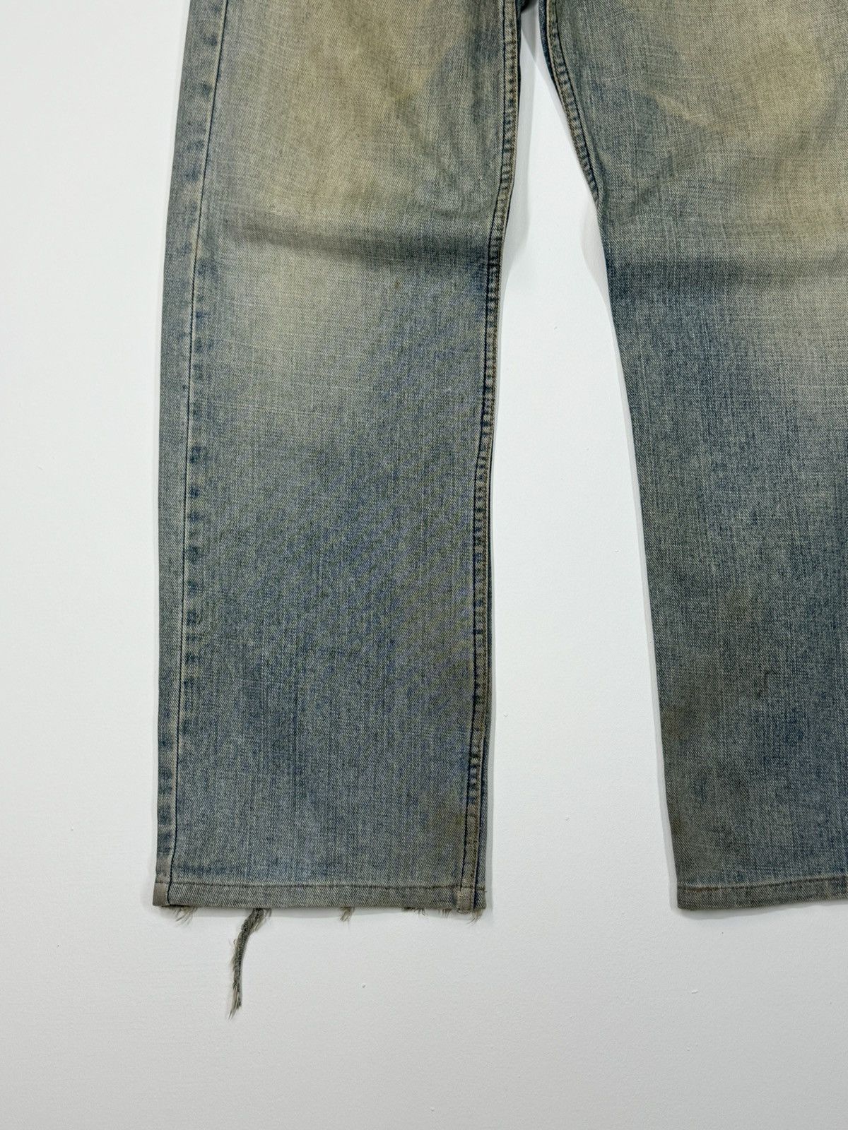 Le Grande Bleu (L.G.B.) × Levi's VINTAGE LEVIS 534 MUD WASH DISTRESSED JEANS Size US 30 / EU 46 - 6 Thumbnail