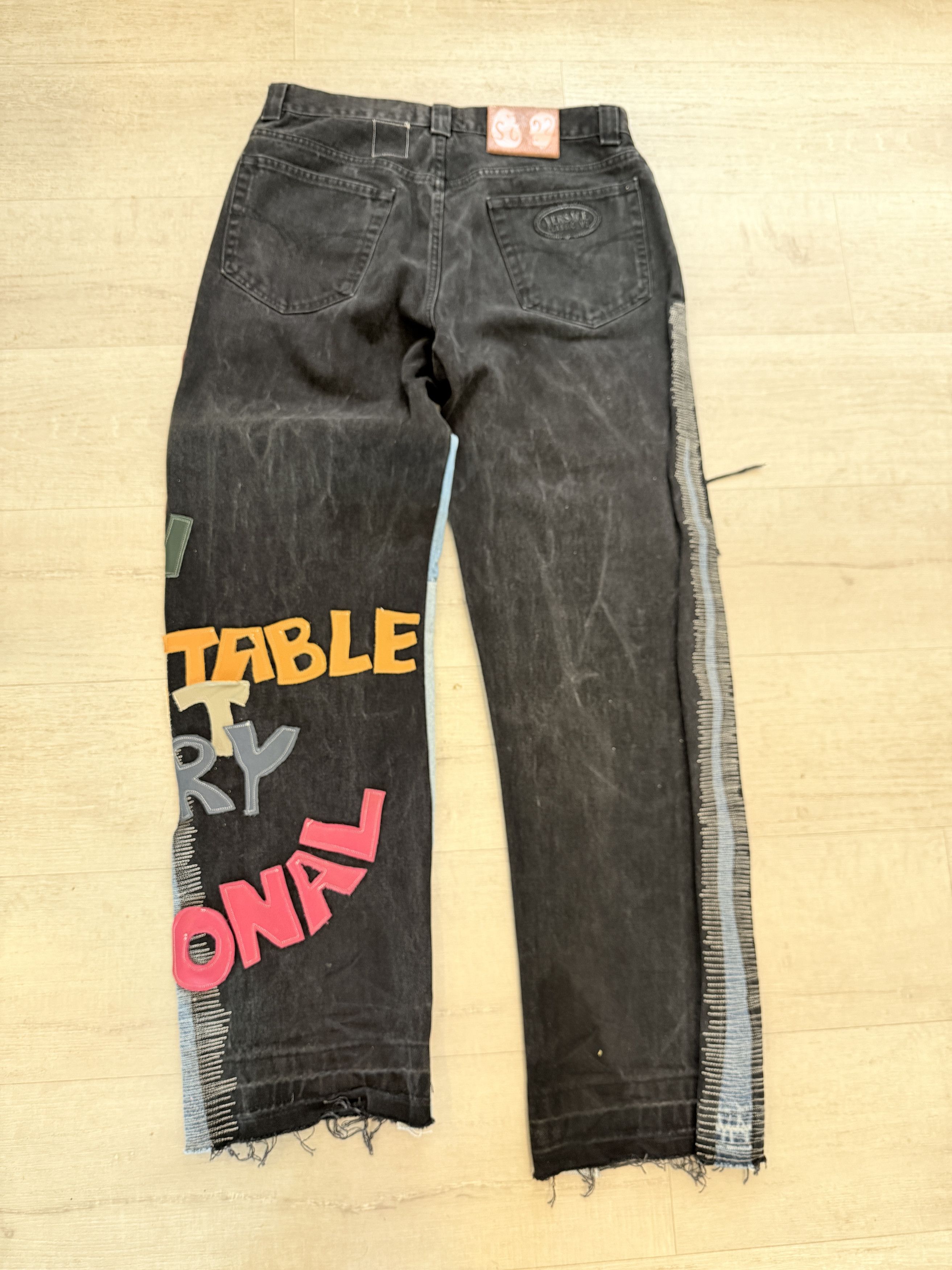 Versace Vintage Versace Classic V2 Graphic Appliqué Denim Size US 33 - 2 Thumbnail