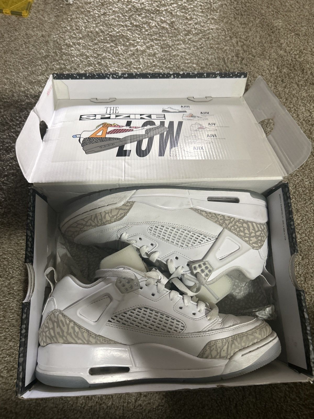 Nike jordan spike lows Size US 8.5 / EU 41-42 - 7 Thumbnail