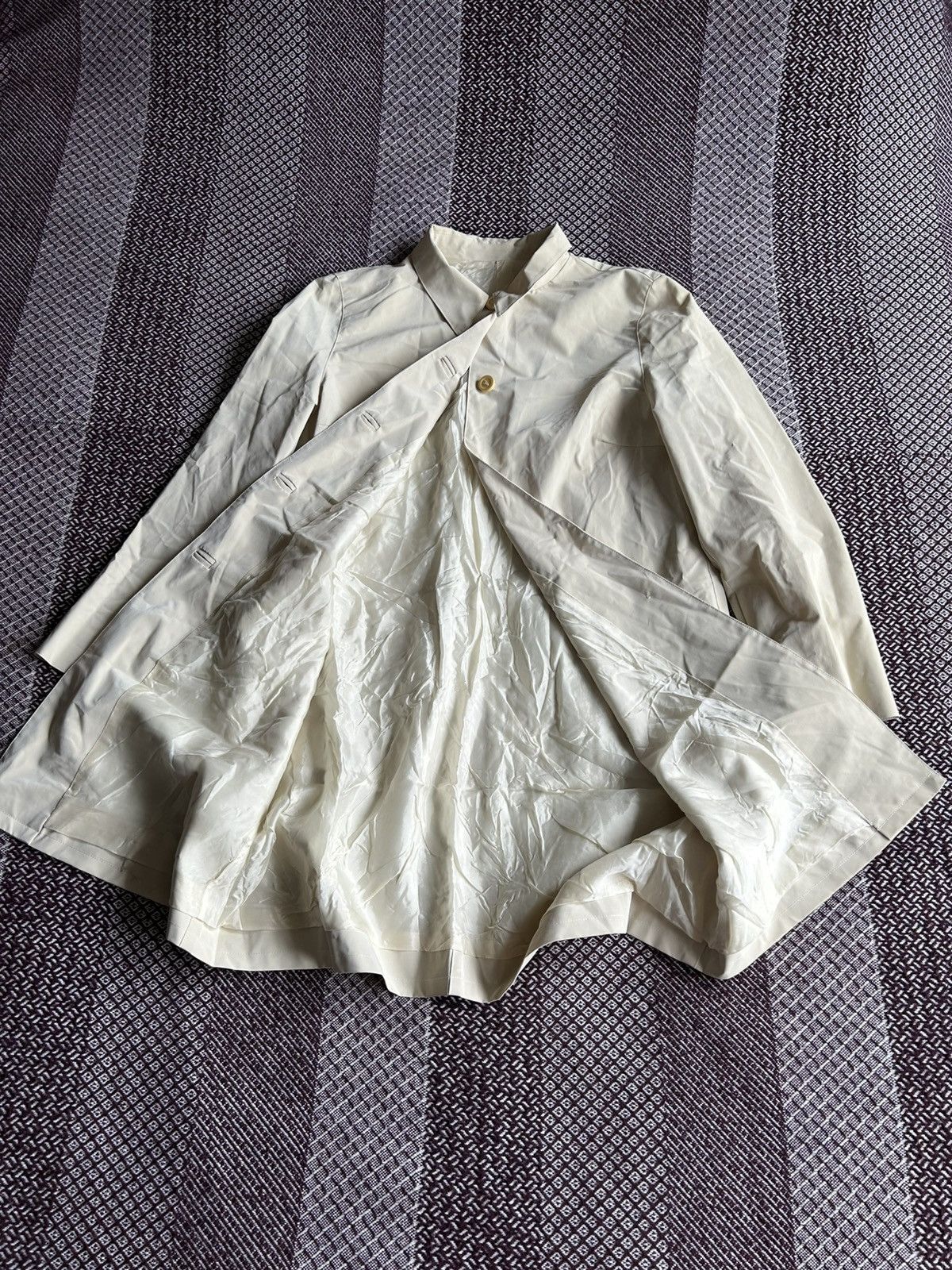 Vintage Vintage Gianni Versace Trench Coat 90s Italy Rare Size M / L Size M / US 6-8 / IT 42-44 - 11 Thumbnail