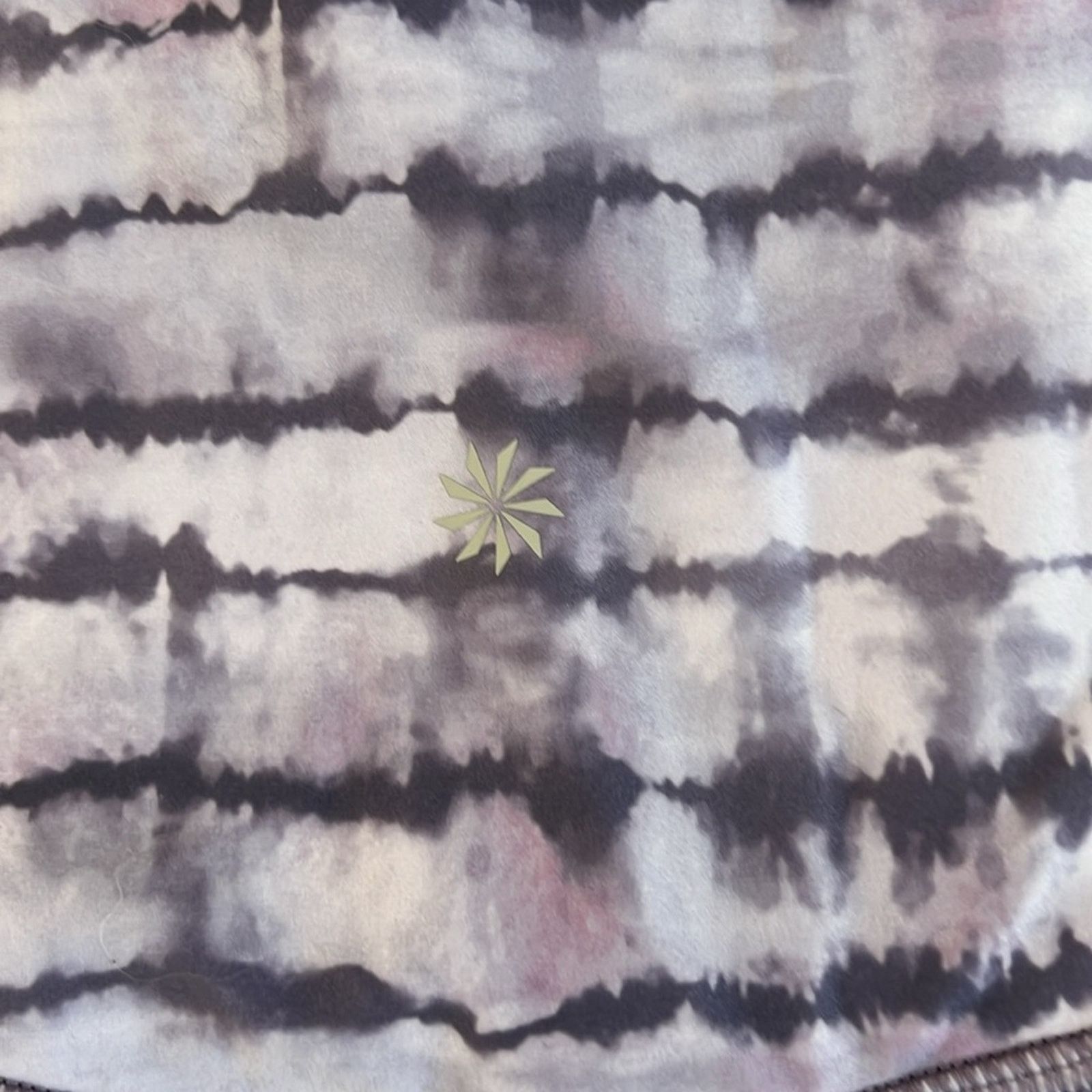 Athleta Athleta Elation Printed Capri Leggings in Lavender Tie Dye Size 32" / US 10 / IT 46 - 5 Thumbnail