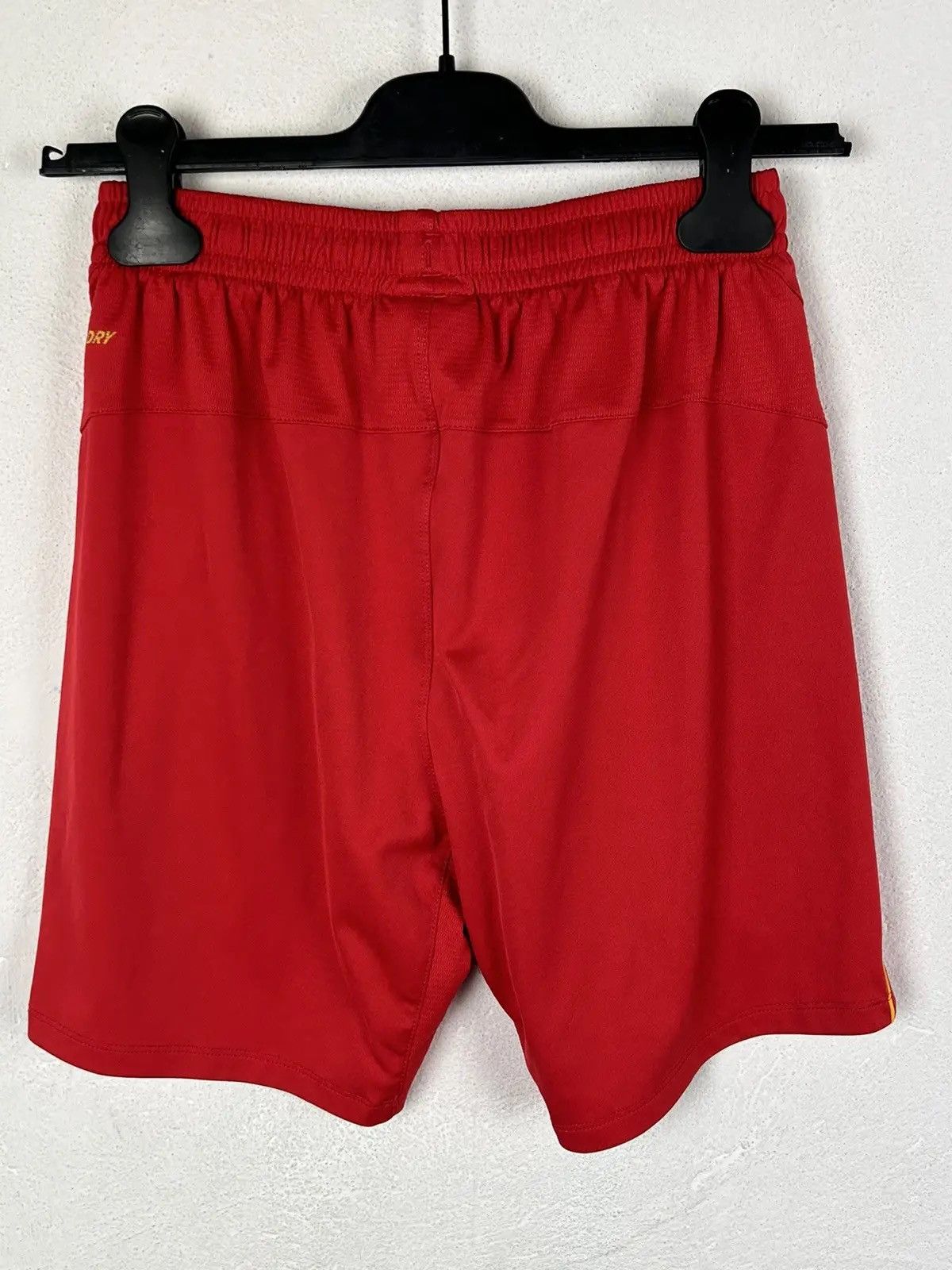 New Balance Liverpool F.C. x New Balance Sportswear Shorts In Red Size US 30 / EU 46 - 4 Thumbnail