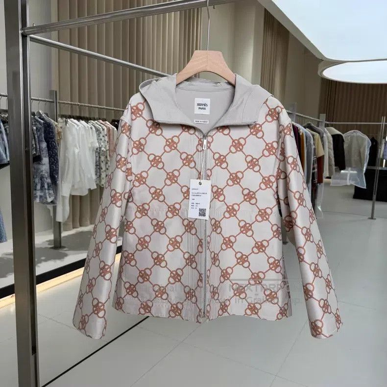 Hermes Hermes Patterned Totem Print Windbreaker Size XXS / US 00 / IT 34 - 1 Thumbnail