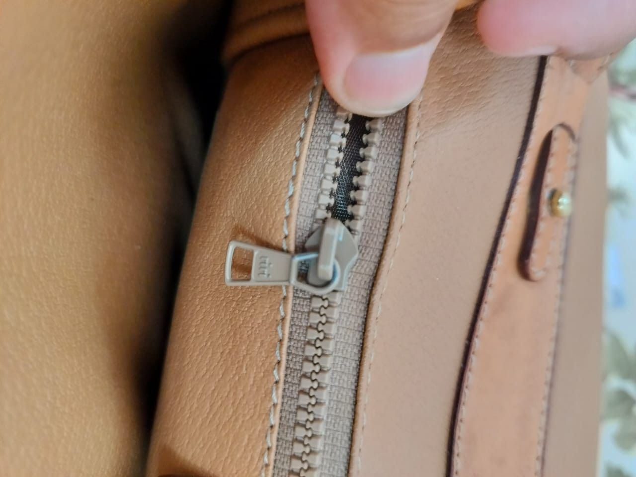 Celine Vintage Celine Paris sling bag Size ONE SIZE - 14 Thumbnail