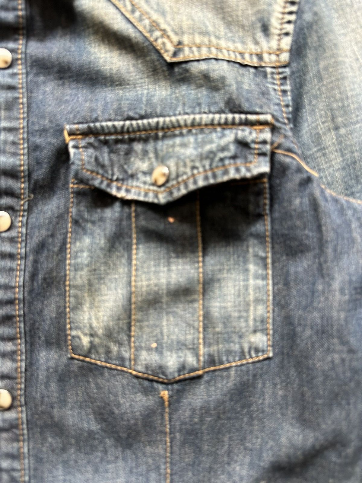 Lounge Lizard 00's Lounge Lizard stonewash denim shirt / if six was nine Size US M / EU 48-50 / 2 - 14 Thumbnail