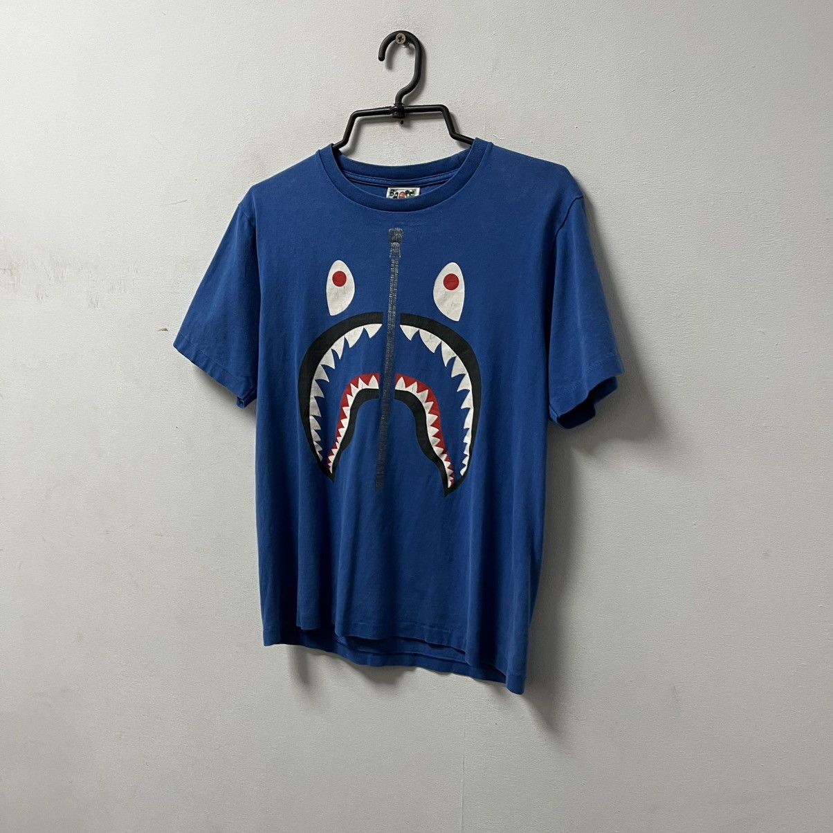 Bape Vintage BAPE Shark T-shirt A Bathing Ape Tee Y2K Size US S / EU 44-46 / 1 - 7 Thumbnail