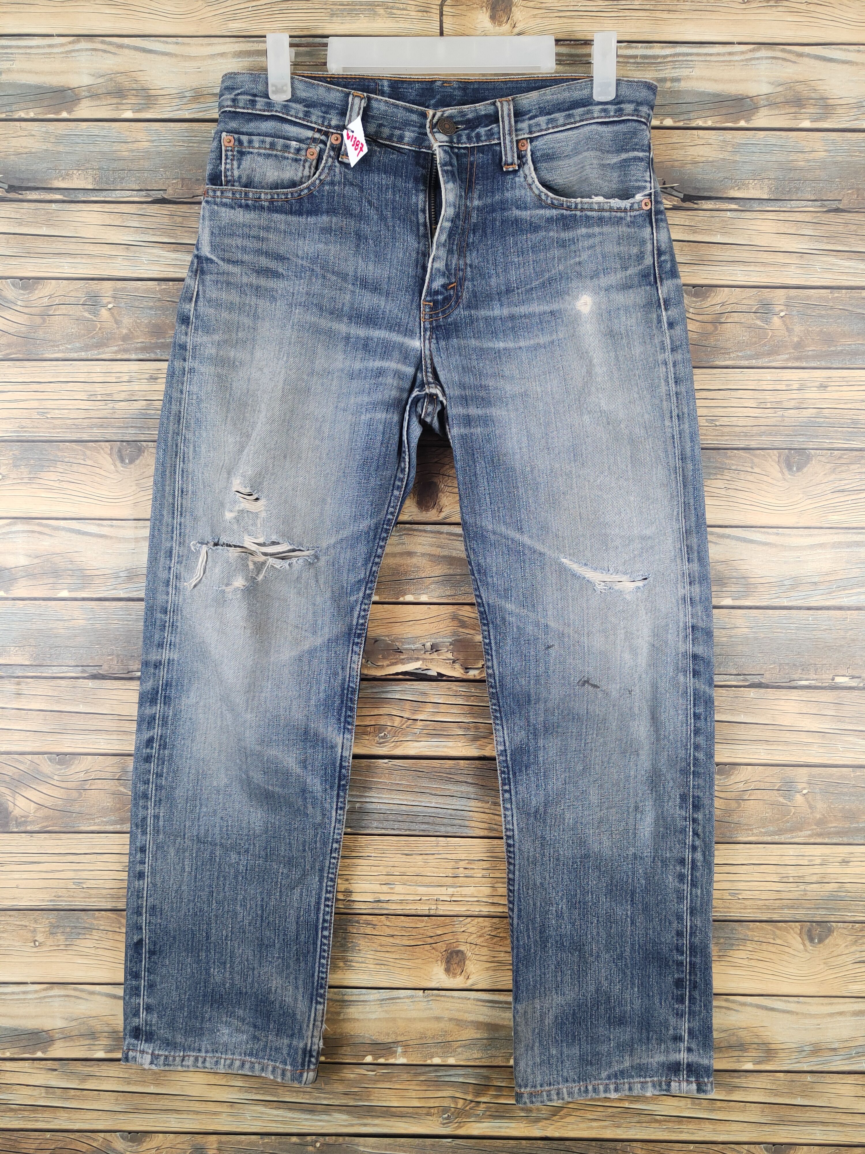 Levi's Levi's Dark Blue Faded Distressed Ripped Jeans #W1387 Size US 31 - 1 Thumbnail