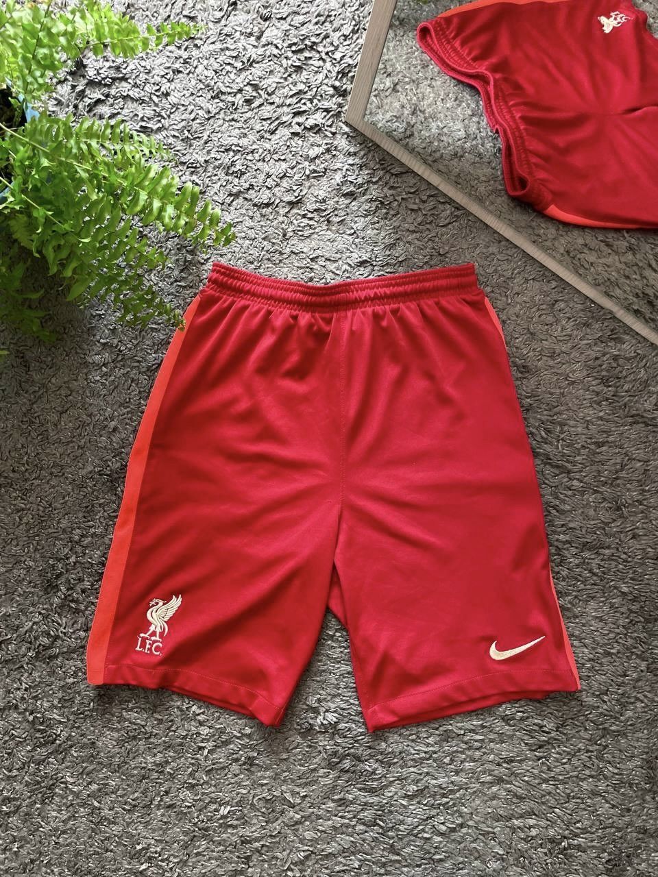 Nike × Vintage Nike Shorts Streetwear Soccer Liverpool Swoosh Logo Drill Size US 30 / EU 46 - 1 Thumbnail