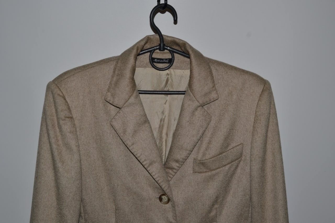 Colombo × Vintage COLOMBO BORGOSESIA BEIGE PURE CASHMERE STRAIGHT BLAZER Size XS / US 0-2 / IT 36-38 - 2 Thumbnail