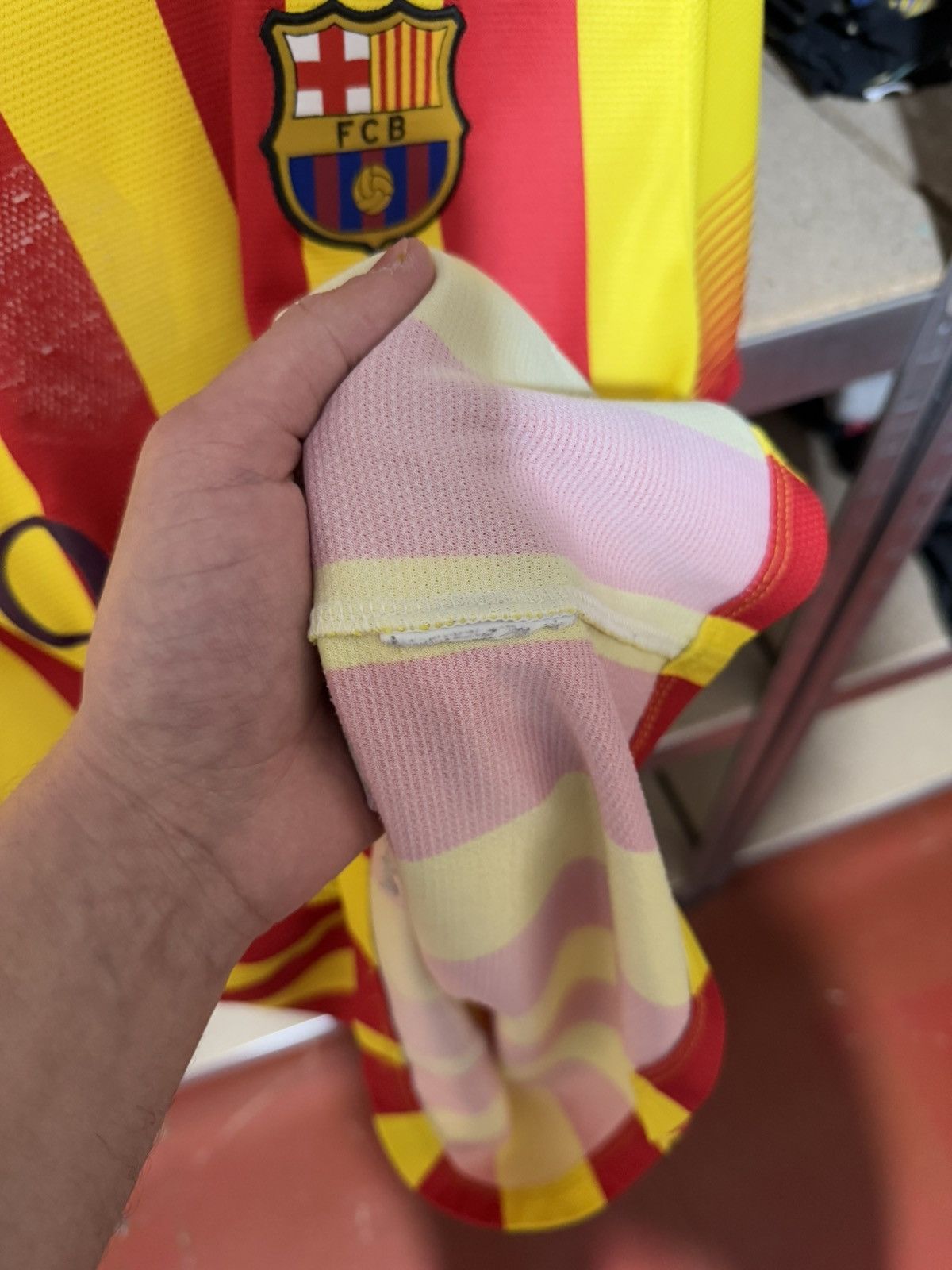 Nike Nike FC Barcelona 2014 2015 Fourth Football Soccer Jersey Size US L / EU 52-54 / 3 - 12 Thumbnail