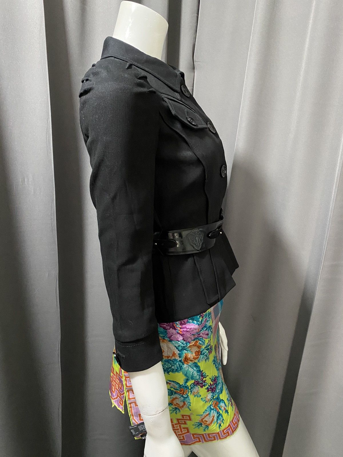 Gucci Fall 2007 Gucci- Belted Military Type Jacket Size XS / US 0-2 / IT 36-38 - 5 Thumbnail