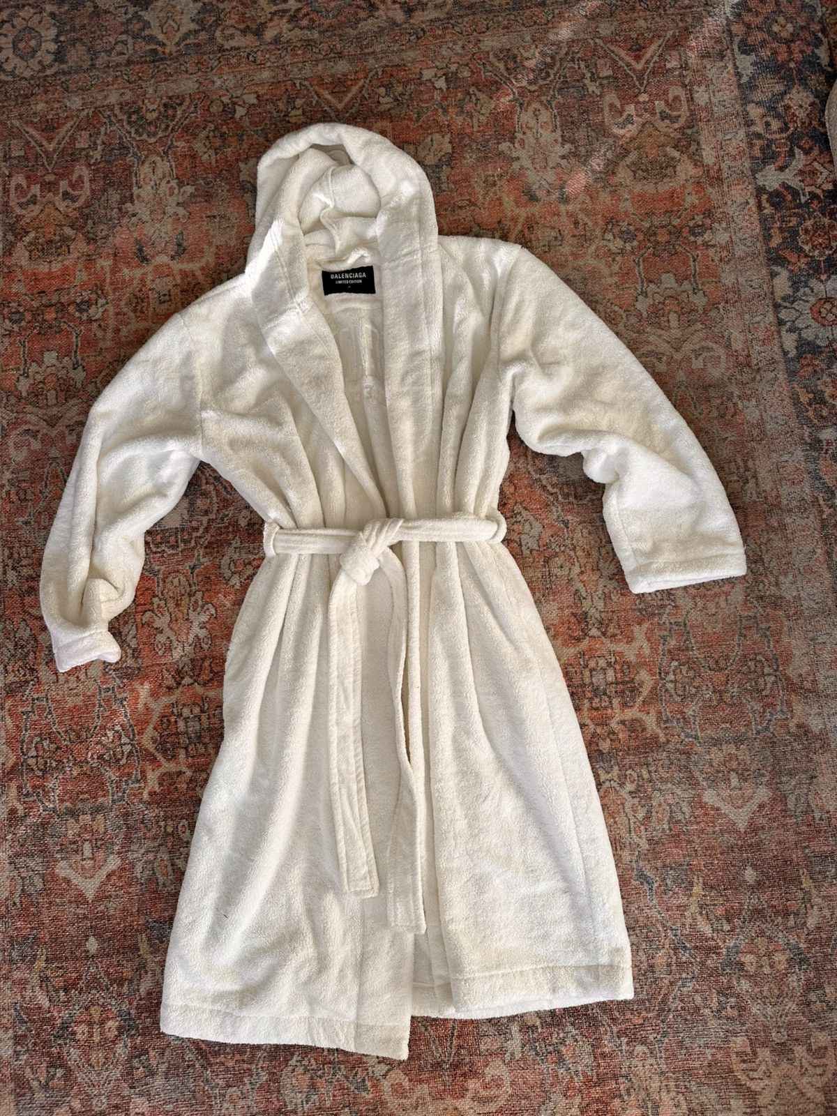 Balenciaga Balenciaga 1/5 Bathrobe East Hampton Size US M / EU 48-50 / 2 - 3 Thumbnail