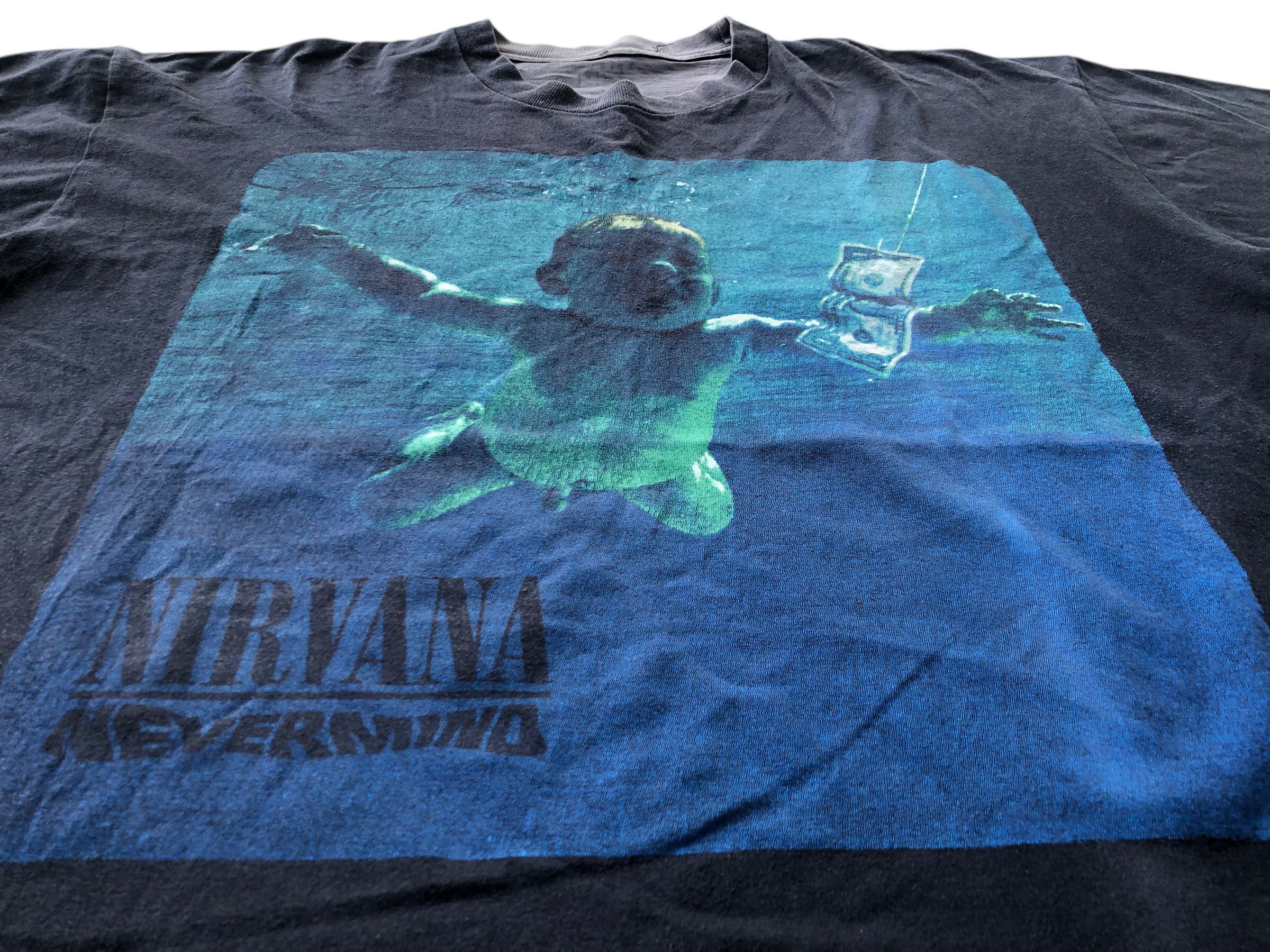 Band Tees 🔥Vintage 90s NIRVANA Nevermind KURT COBAIN Grunge T-Shirt Size US XL / EU 56 / 4 - 4 Thumbnail