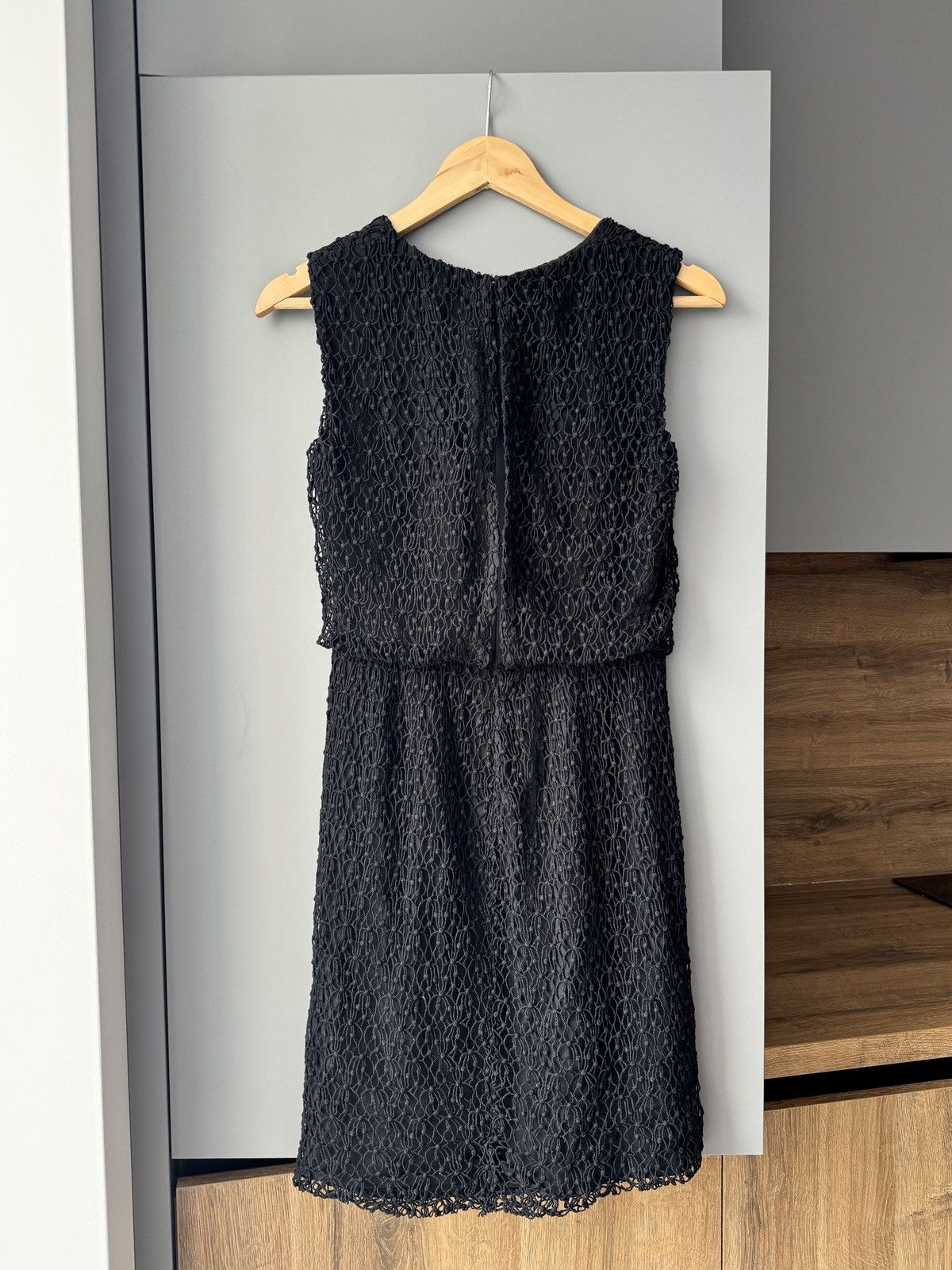 Bally Bally Mid-Length A-Line Embroidered Black Dress Size XS / US 0-2 / IT 36-38 - 5 Thumbnail