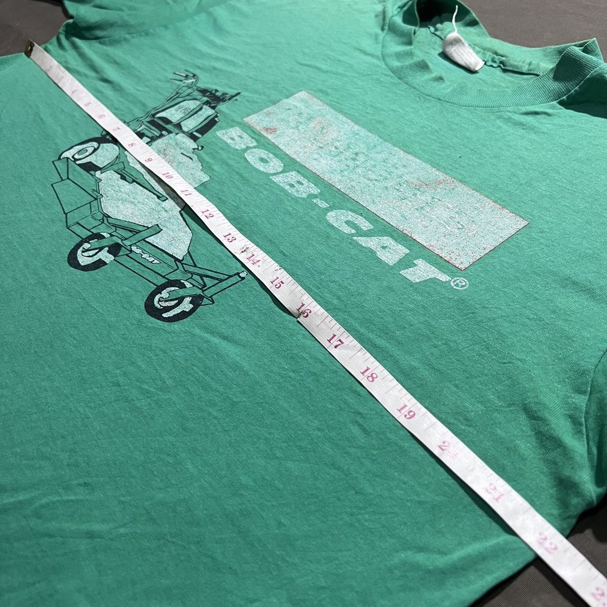 Vintage Vintage 90s Bobcat Equiptment Machines Promo Tee Faded Size US L / EU 52-54 / 3 - 14 Thumbnail