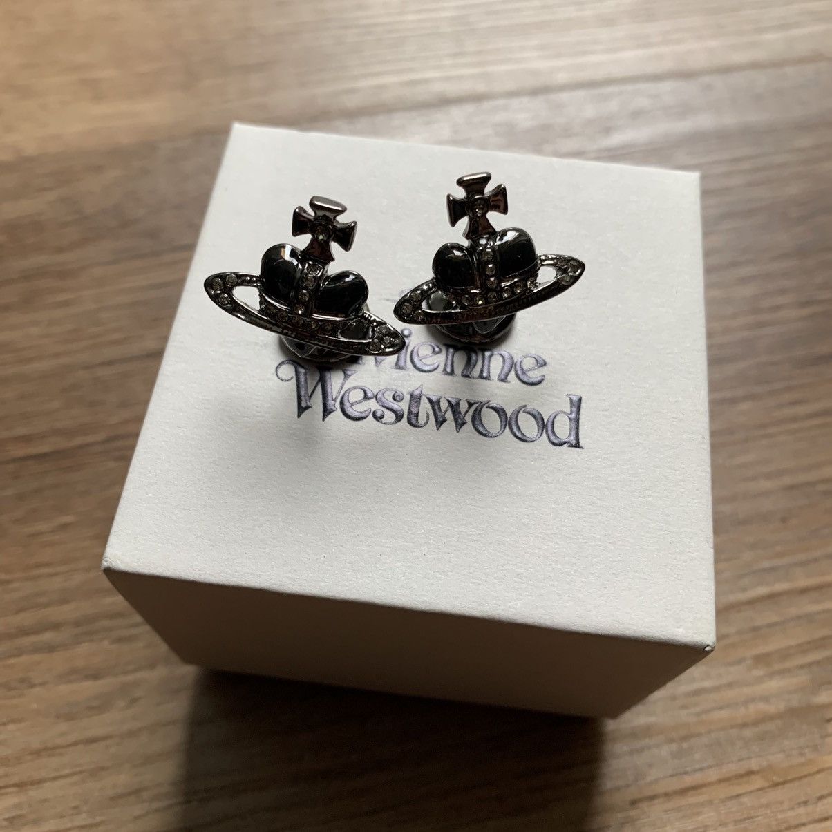 Vivienne Westwood Vivienne Westwood Heart Orb Cufflinks Size ONE SIZE - 1 Thumbnail