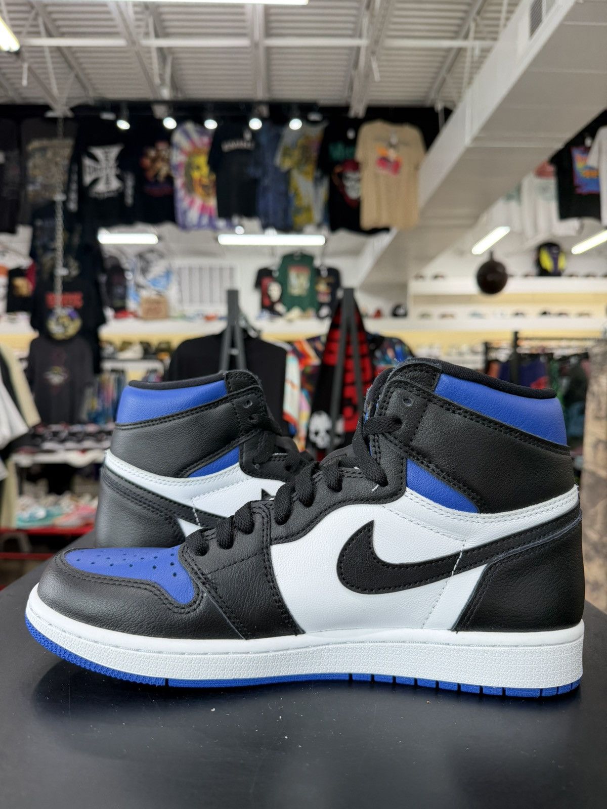 Jordan Brand Air Jordan 1 Royal Toe Size 8.5 (2020) Size US 8.5 / EU 41-42 - 4 Thumbnail