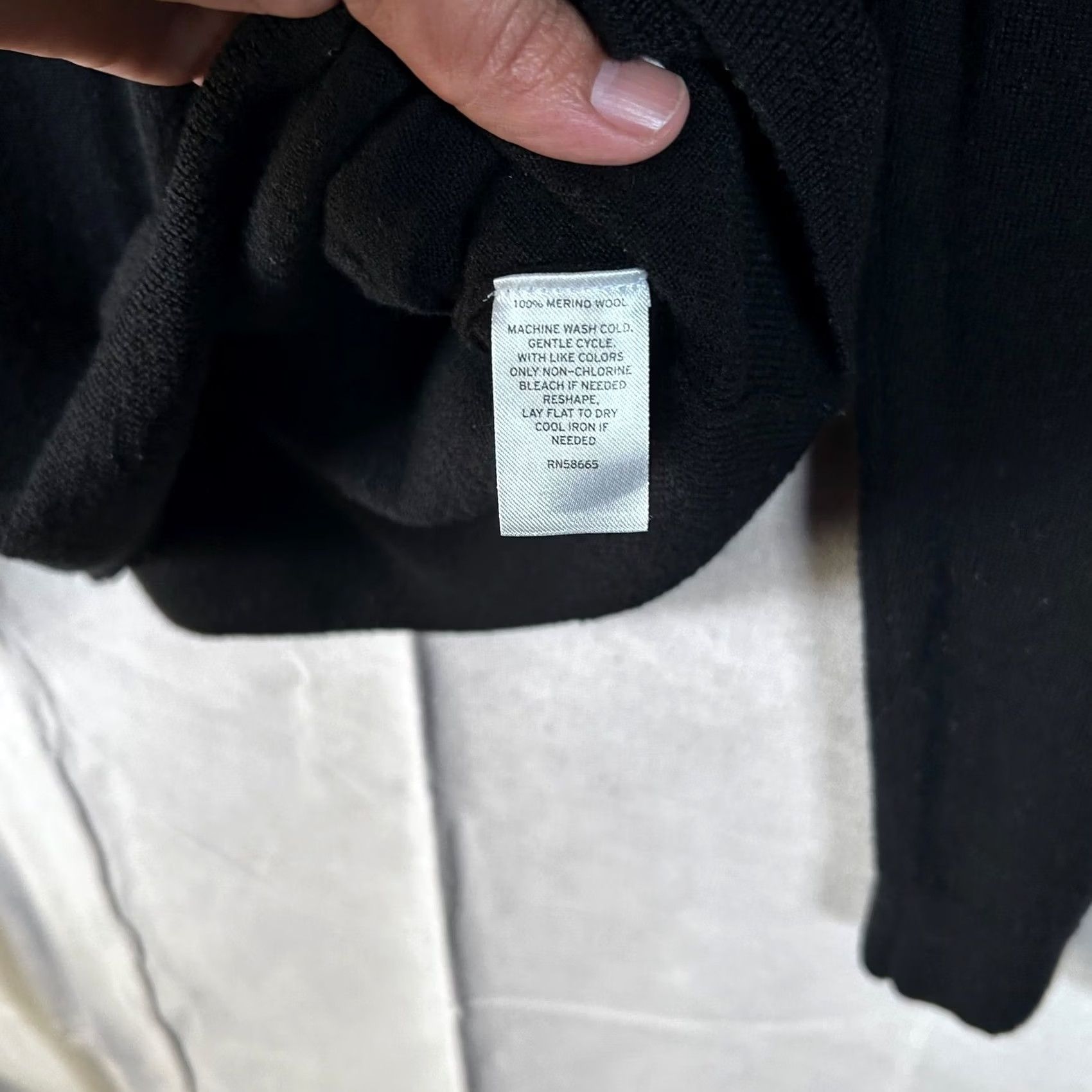 Nordstrom Nordstrom Rack Mens Black 100% Merino Wool Quarter Zip Sweater L Navy? Size US L / EU 52-54 / 3 - 2 Thumbnail