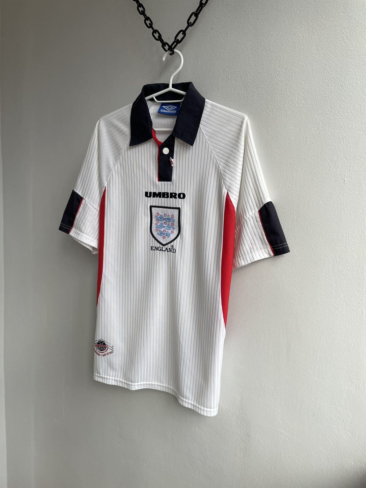 Vintage ENGLAND 1998 1999 Home Football Shirt Soccer Jersey Umbro Size US L / EU 52-54 / 3 - 2 Thumbnail