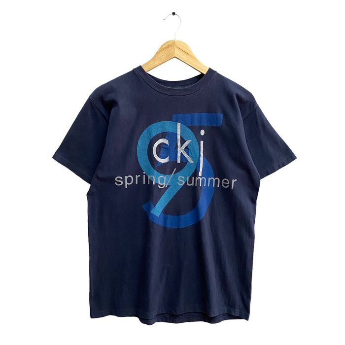 Calvin Klein Vintage 90s Calvin Klein Spring/Summer Tshirt Single