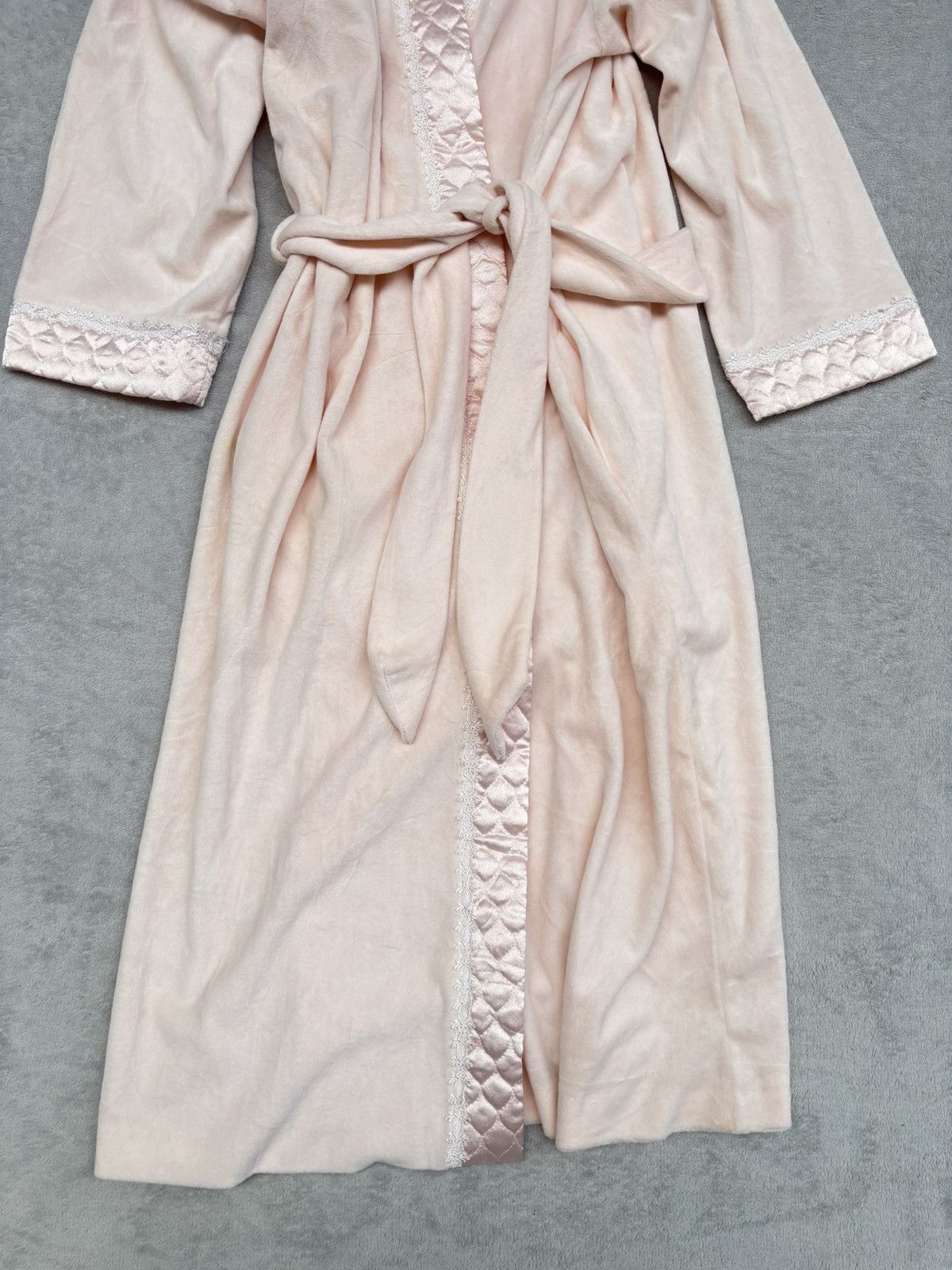 Dior 1970s Christian Dior Le Connaisseur Lace Trimmed Robe Size M / US 6-8 / IT 42-44 - 7 Thumbnail
