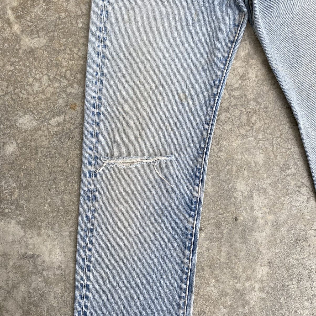 Levi's Vintage Levis 501 Stonewashed Blue Redline Distressed Jeans Size US 29 - 7 Thumbnail