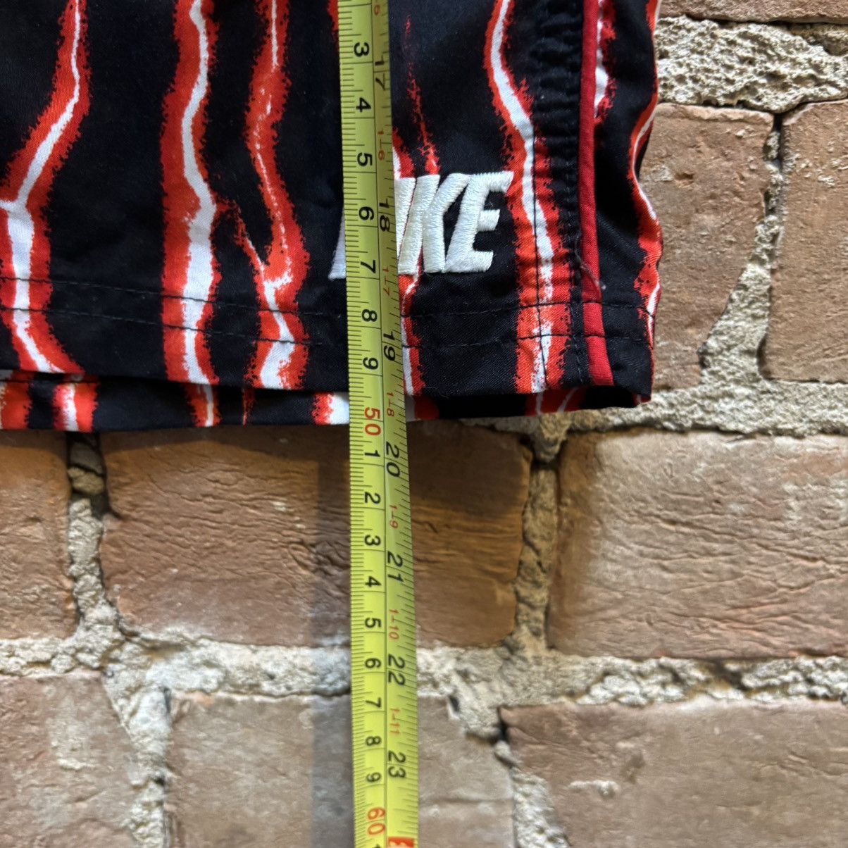 Nike × Vintage $100 Y2K Silver Tag Nike Travis Scott Flame Shorts Size US 34 / EU 50 - 4 Thumbnail