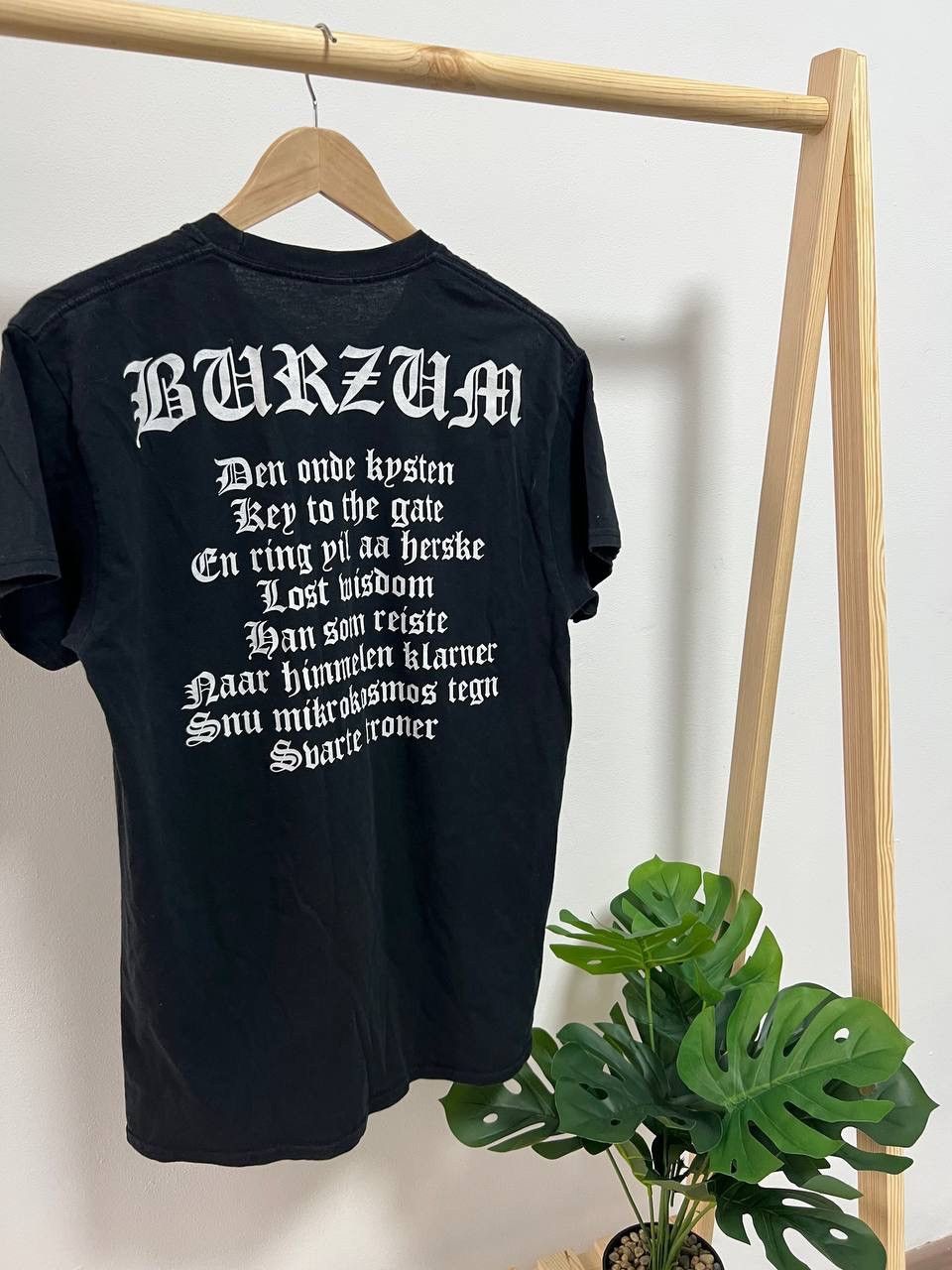 Band Tees Burzum T-shirt Rock Band Tee Vintage Size L Size US L / EU 52-54 / 3 - 9 Thumbnail